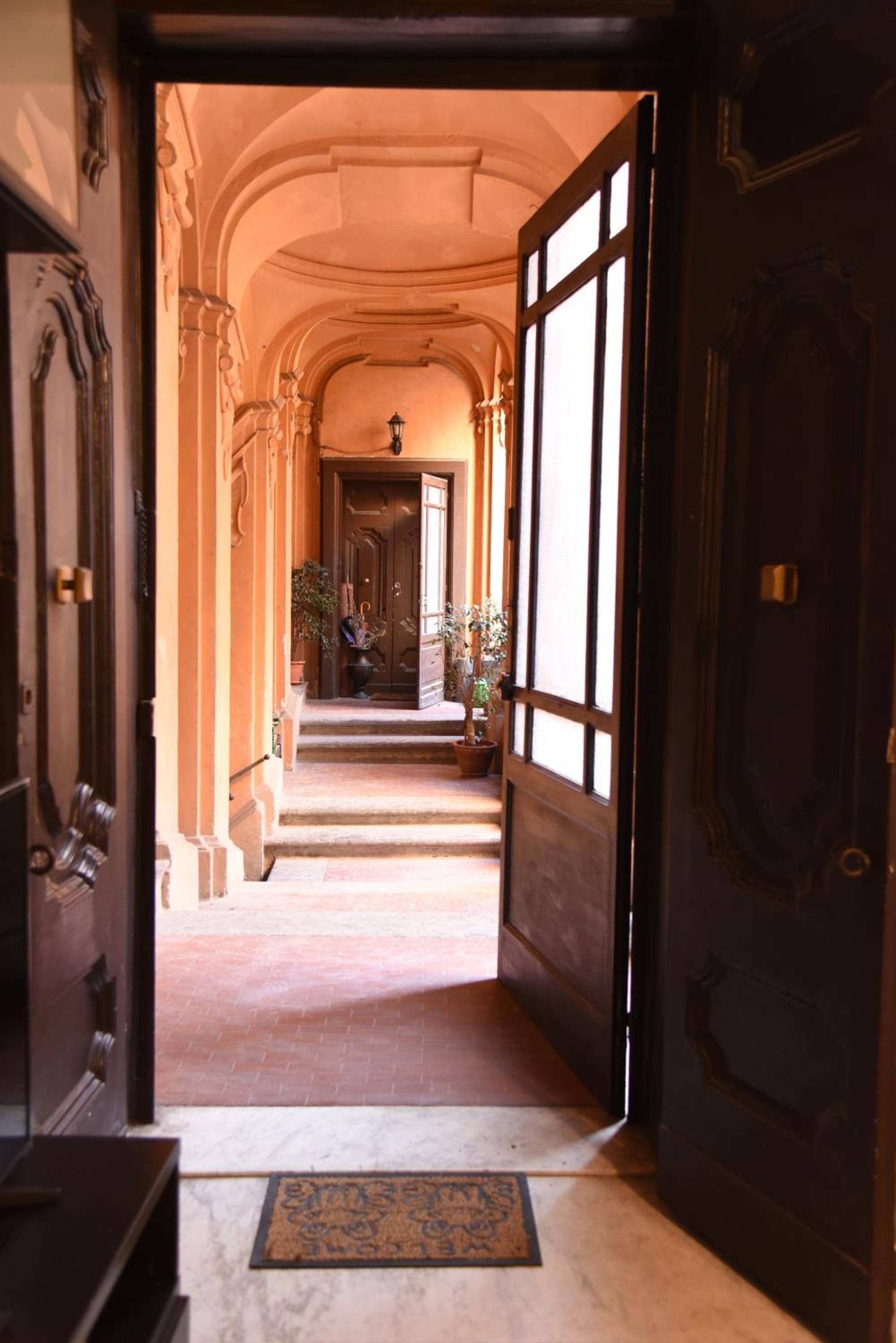 Costigliola Baroque Palace Flat next MANN Museum