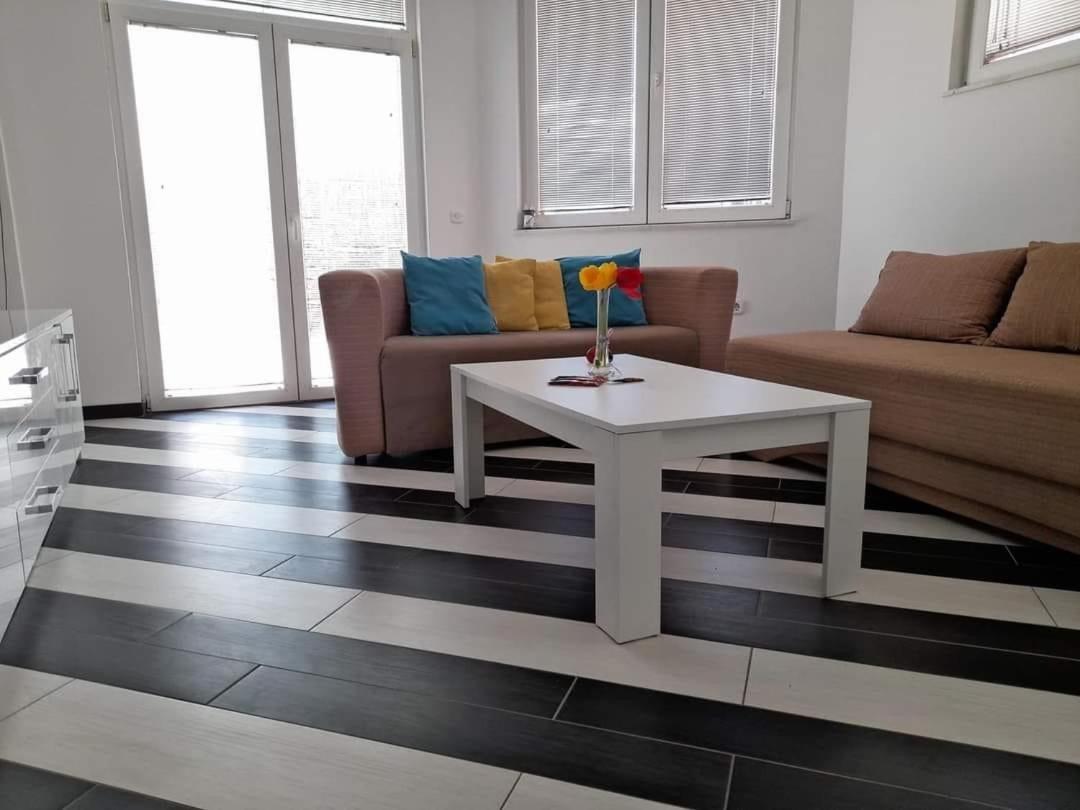Apartment Nikoloski- Ohrid view 4