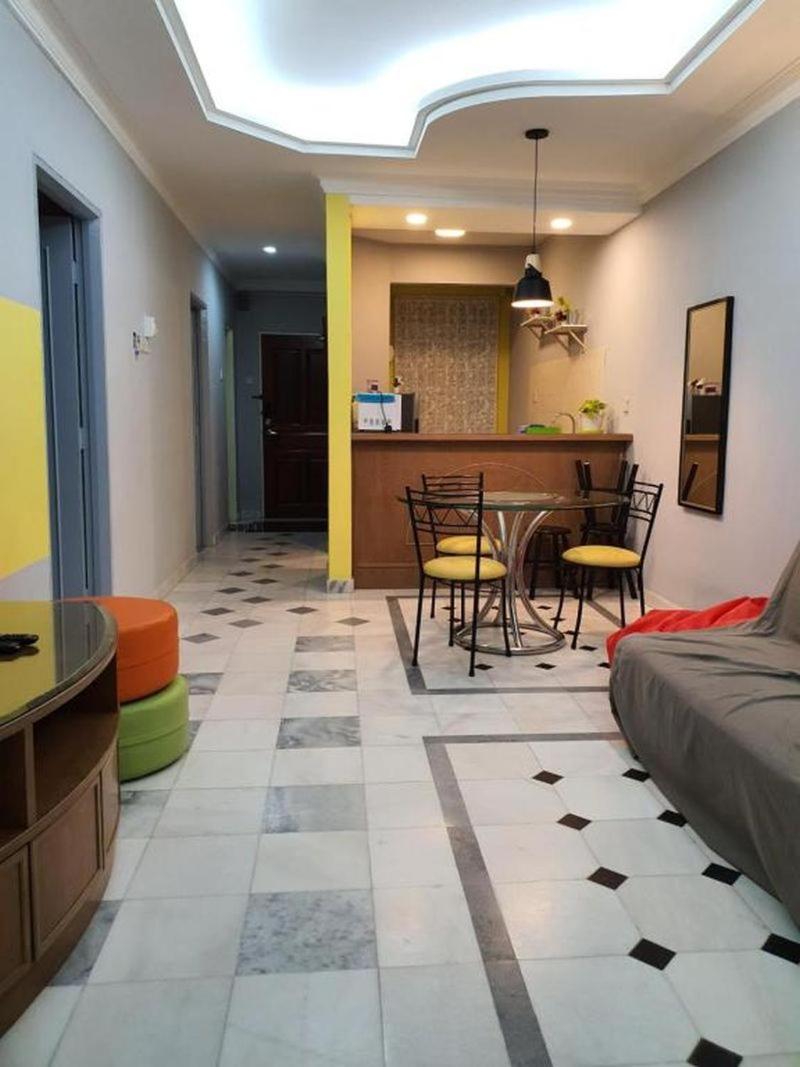 De One Homestay Bayu Emas Near Beach photo 4