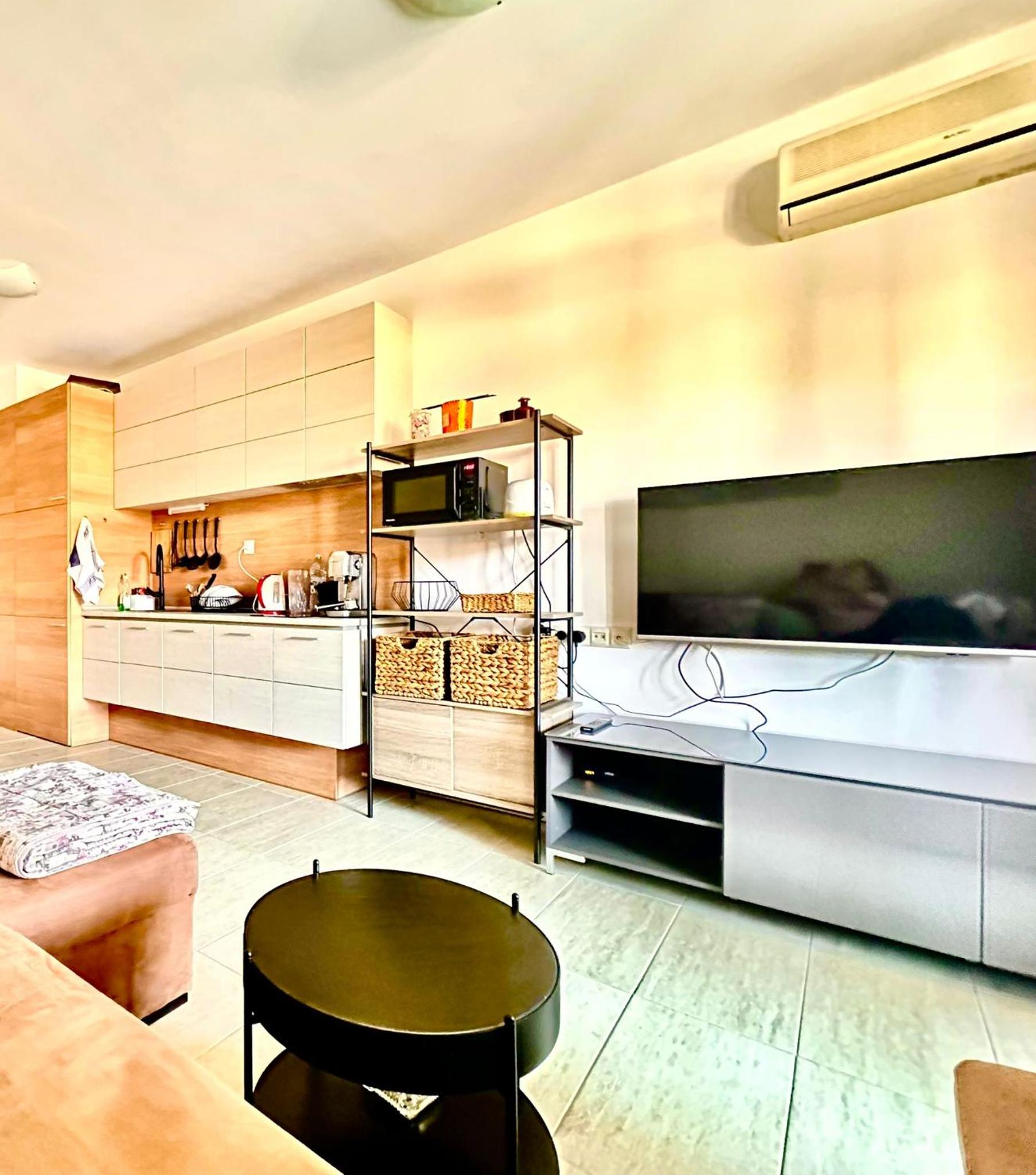 Lovely 1BD Apartment in a Luxury Resort in Sozopol by Flat Mаnаger view 4