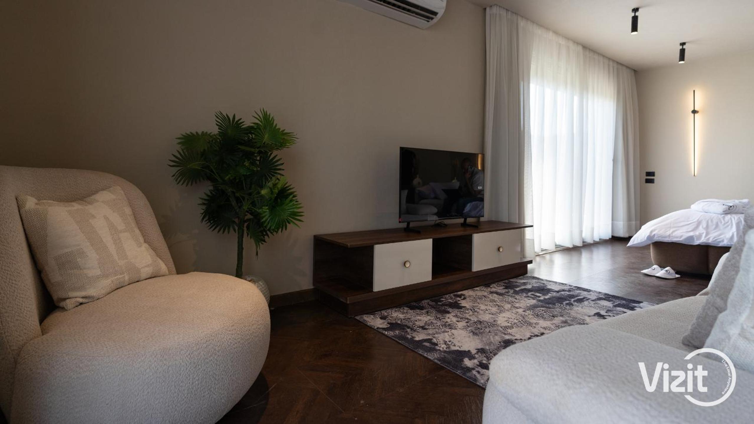 VIZIT Studio Near Arkan Plaza