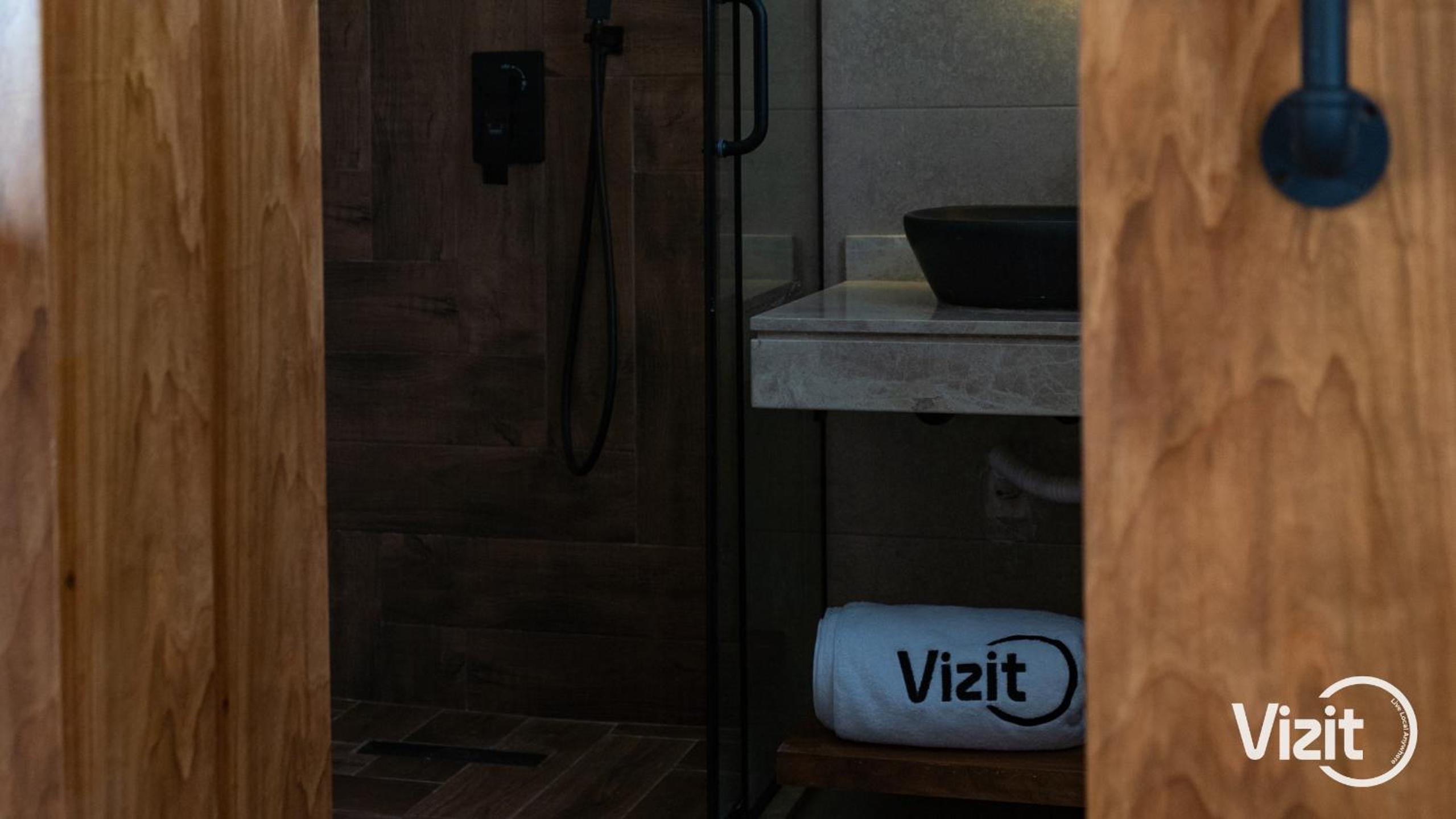 VIZIT Studio Near Arkan Plaza