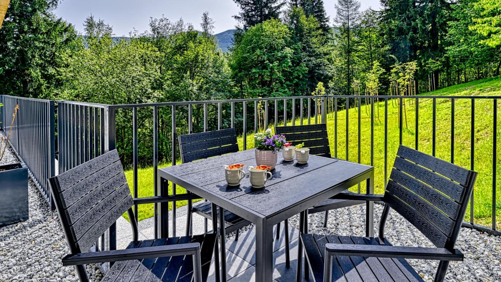Apartament z prywatnym Jacuzzi Orlik VIP Residence - blisko wyciągu i Wang by Royal Aparts