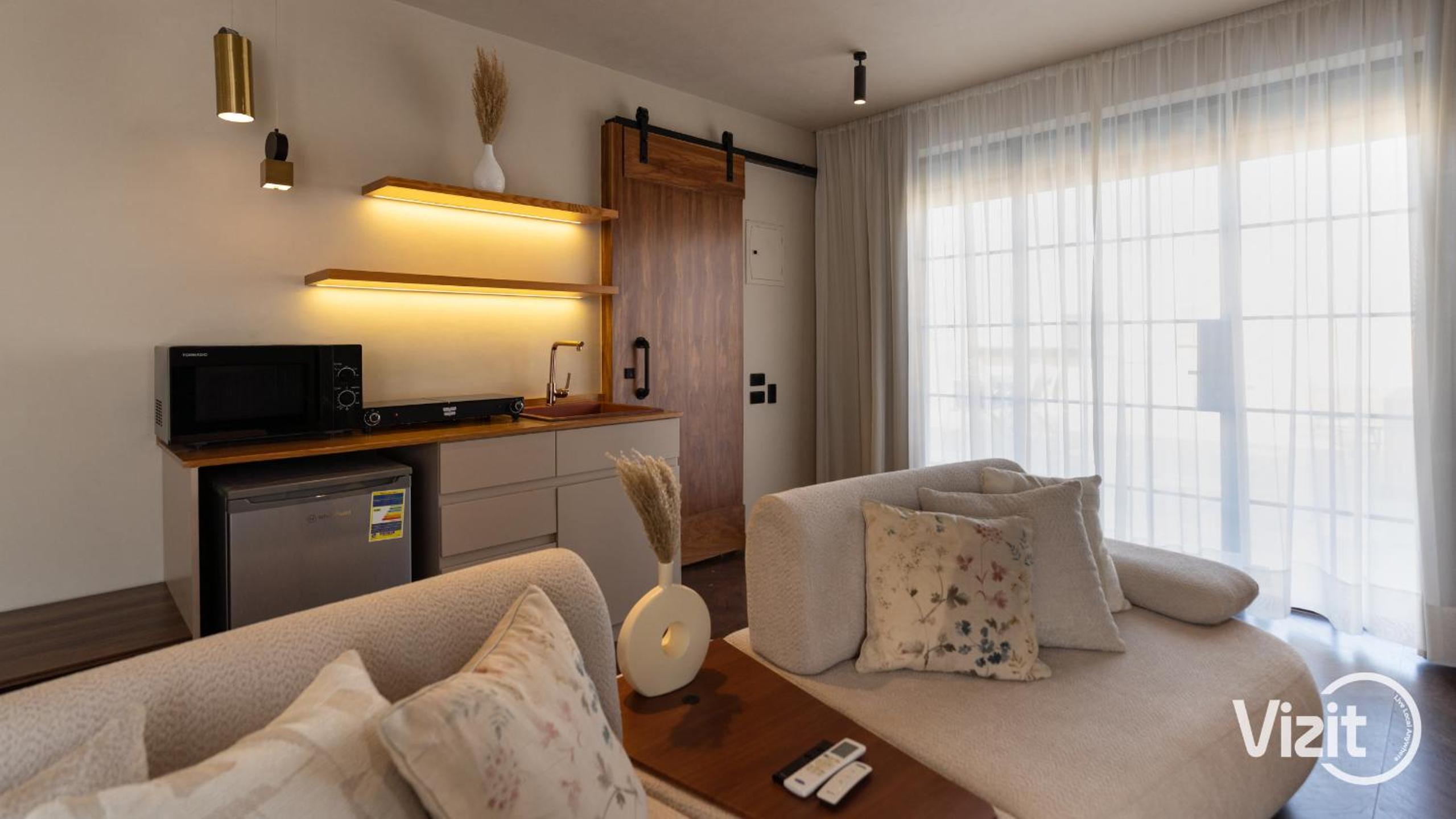 VIZIT Studio Near Arkan Plaza