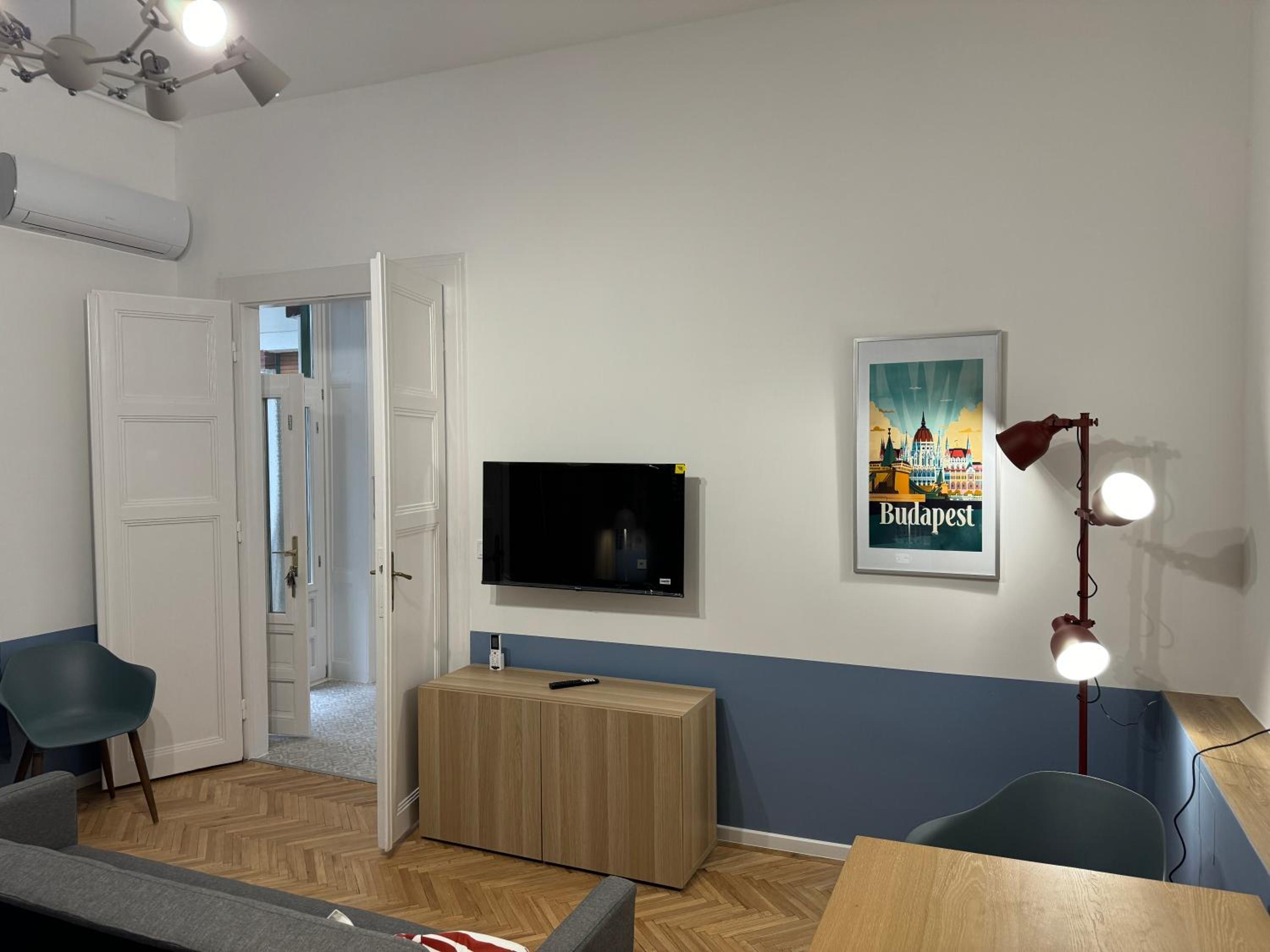 Designer Downtown Apartment