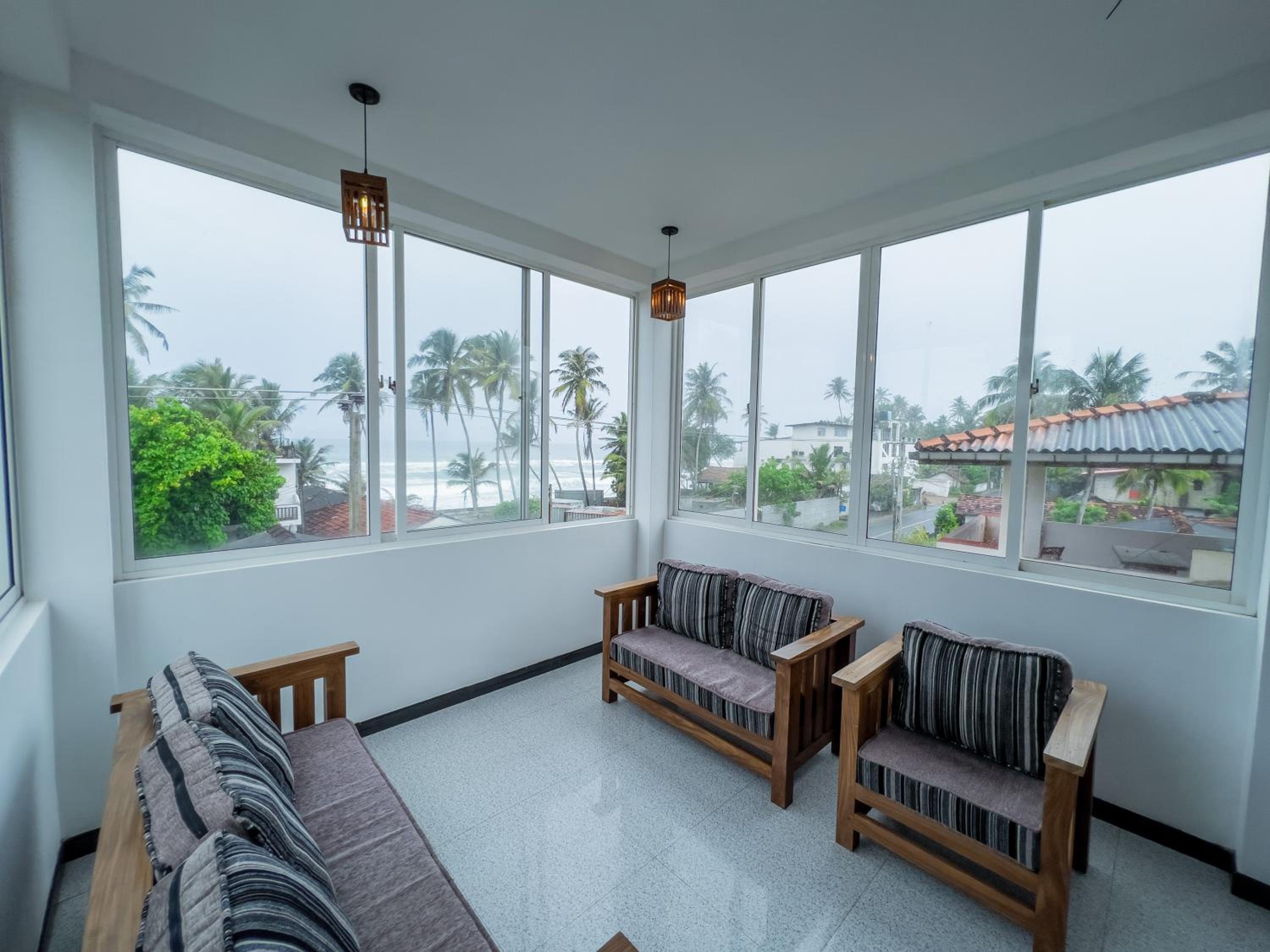 Eden Sea View