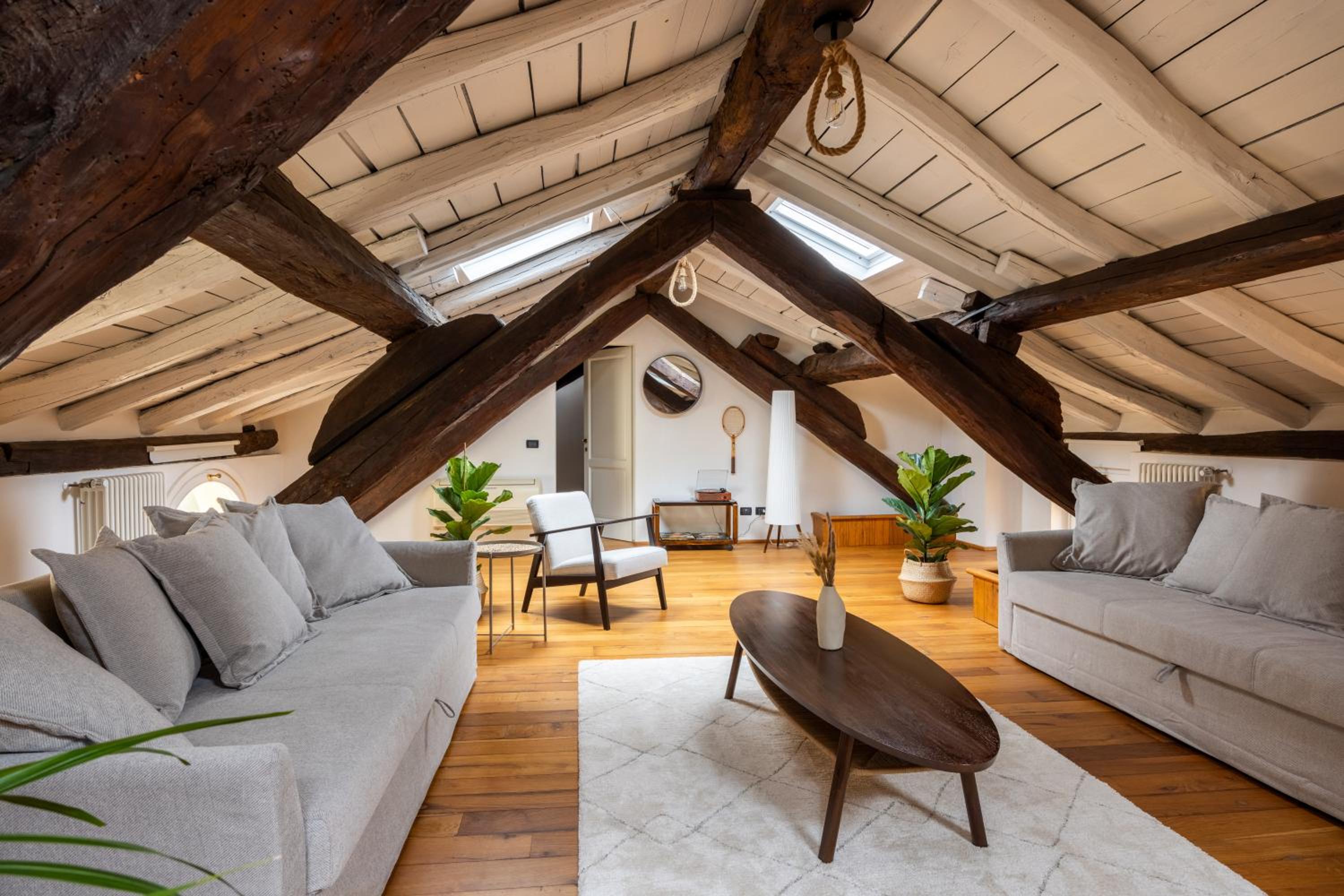 Dimora De' Poeti - 250 Square Meters Attic with Jacuzzi photo 5