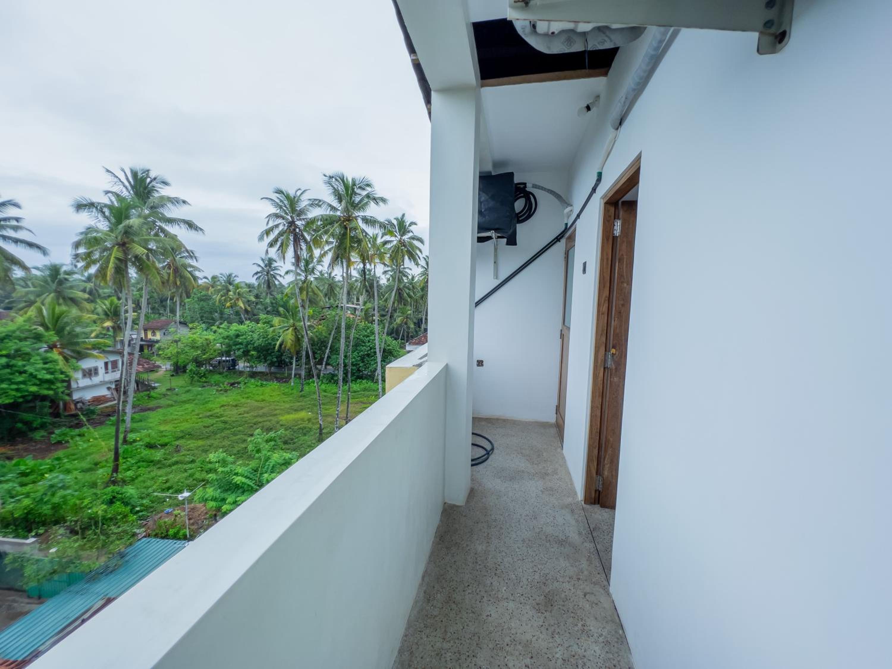 Eden Sea View