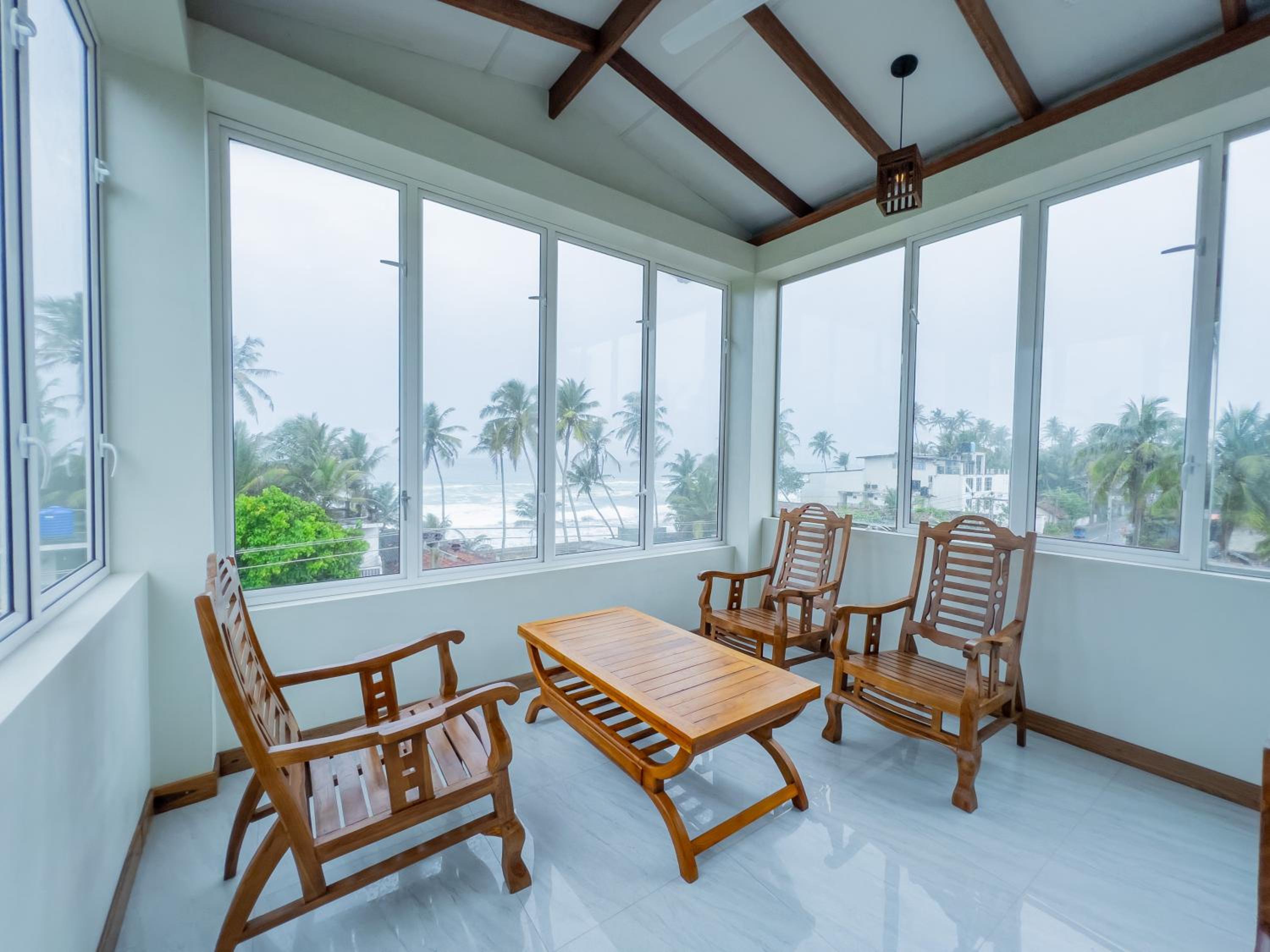 Eden Sea View