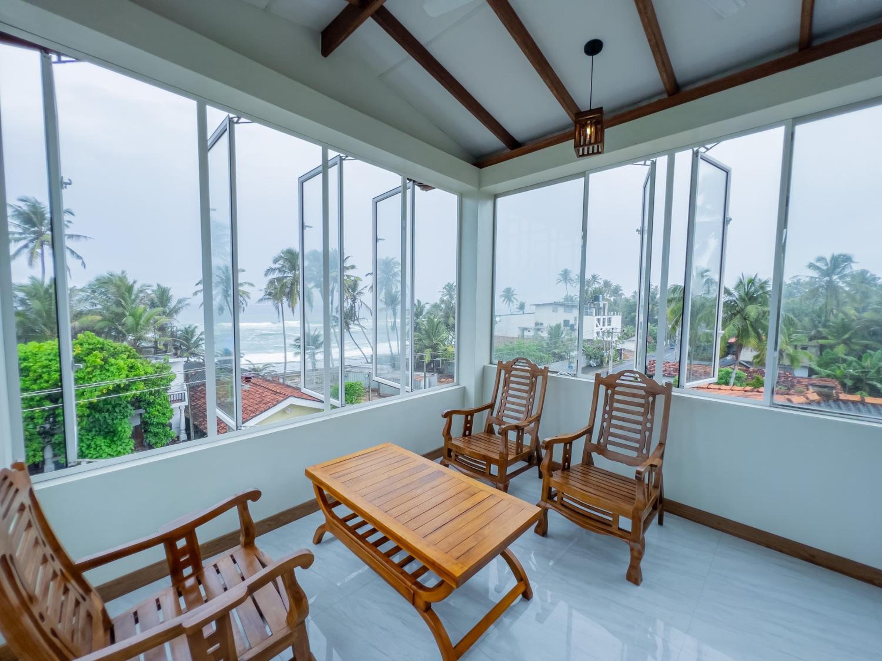 Eden Sea View