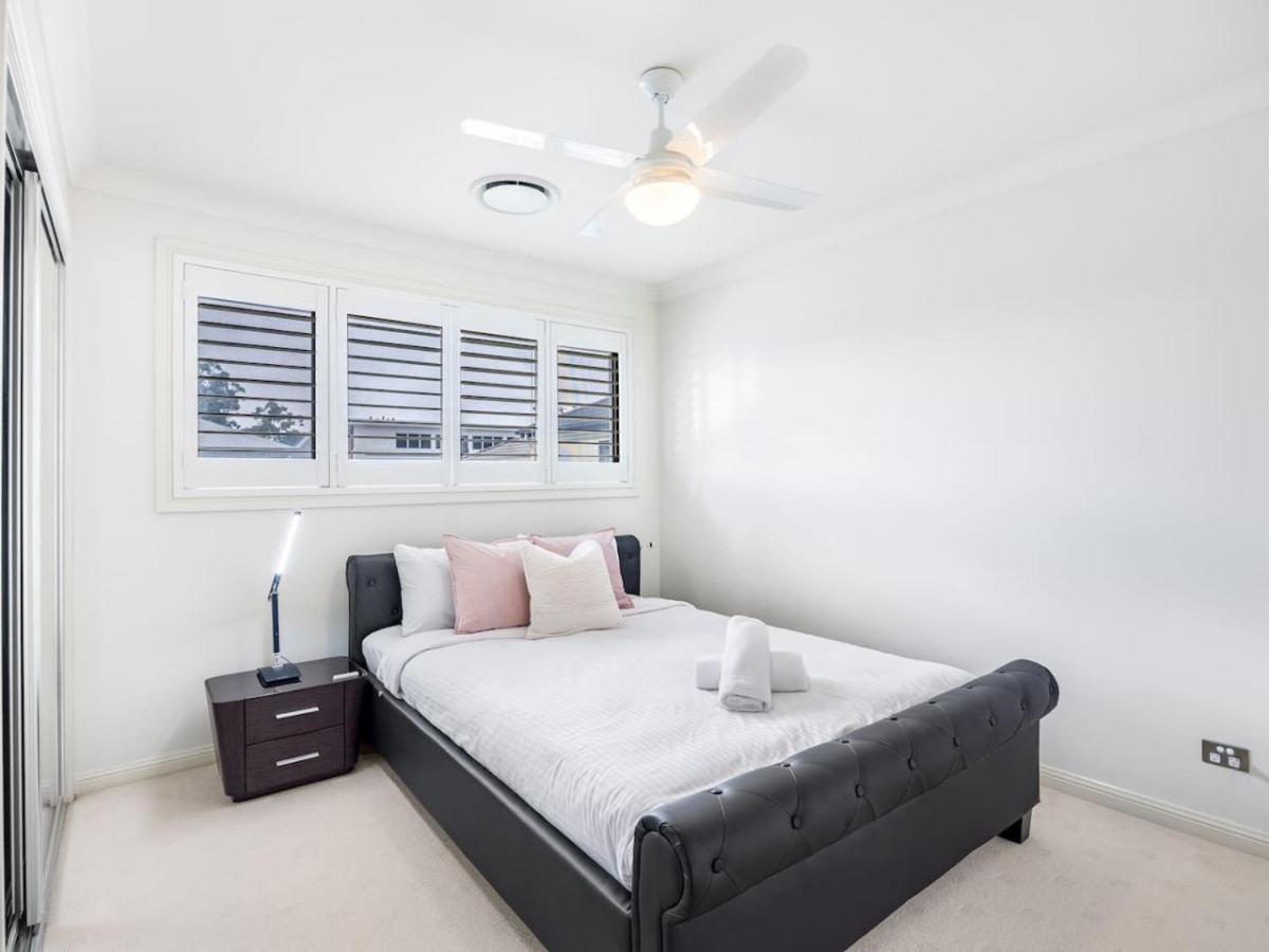Spacious Comfy 5 Bedroom Home near Sunnybank