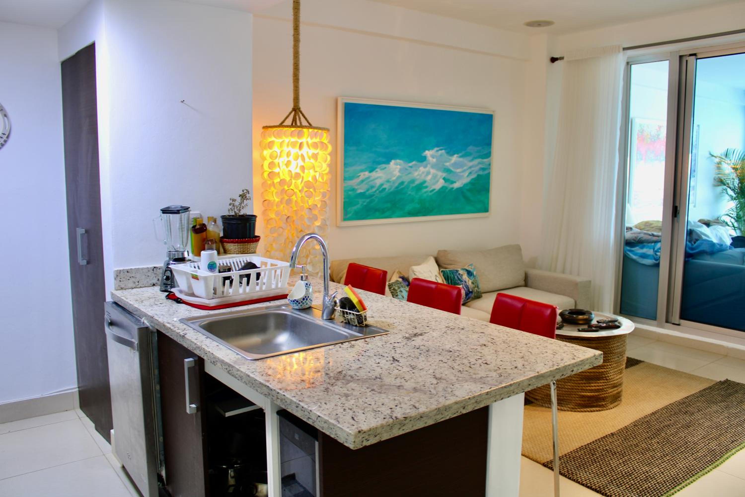 LasOlasTower-JuanDolio-2Br-3Bds-7Px-WiFi-HugeTerrace-SeaView view 4