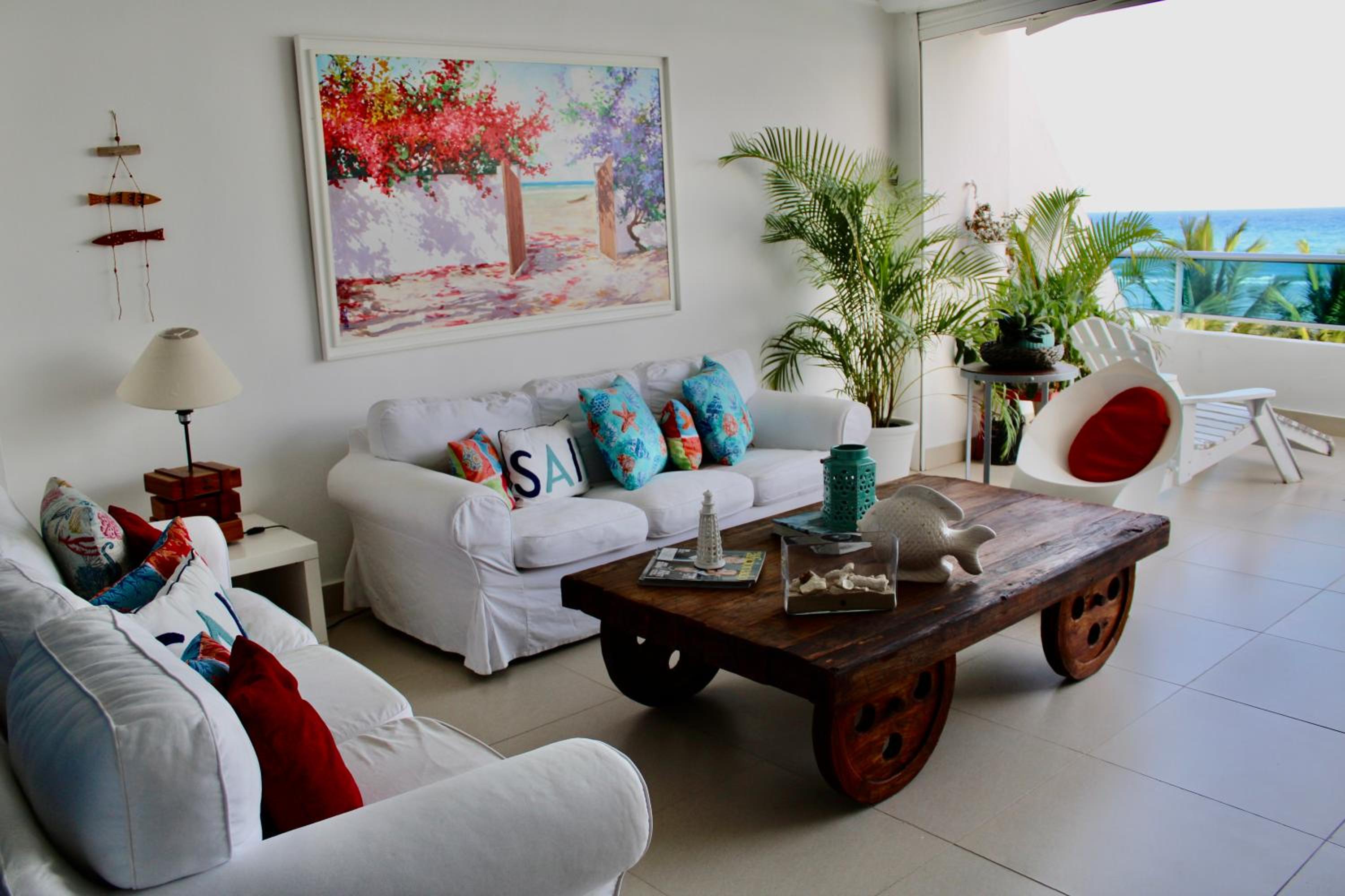 LasOlasTower-JuanDolio-2Br-3Bds-7Px-WiFi-HugeTerrace-SeaView view 5