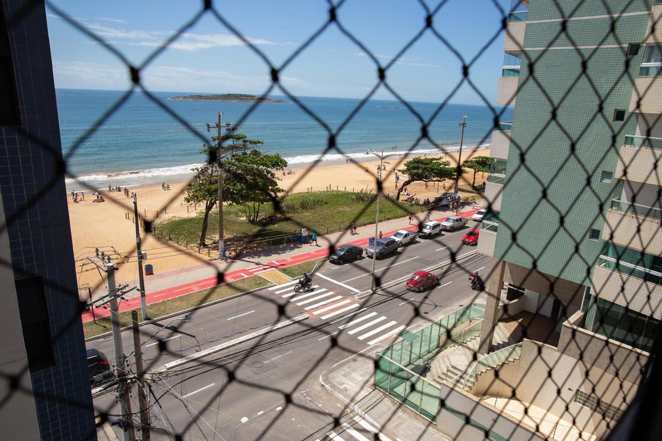 Apto de frente ao mar da Praia de Itaparica ES