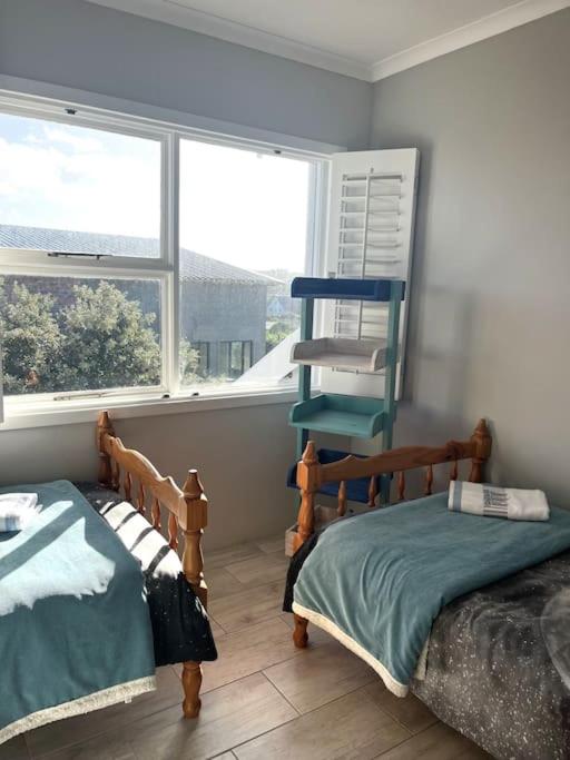 A fresh, beachy and elevated home view 5