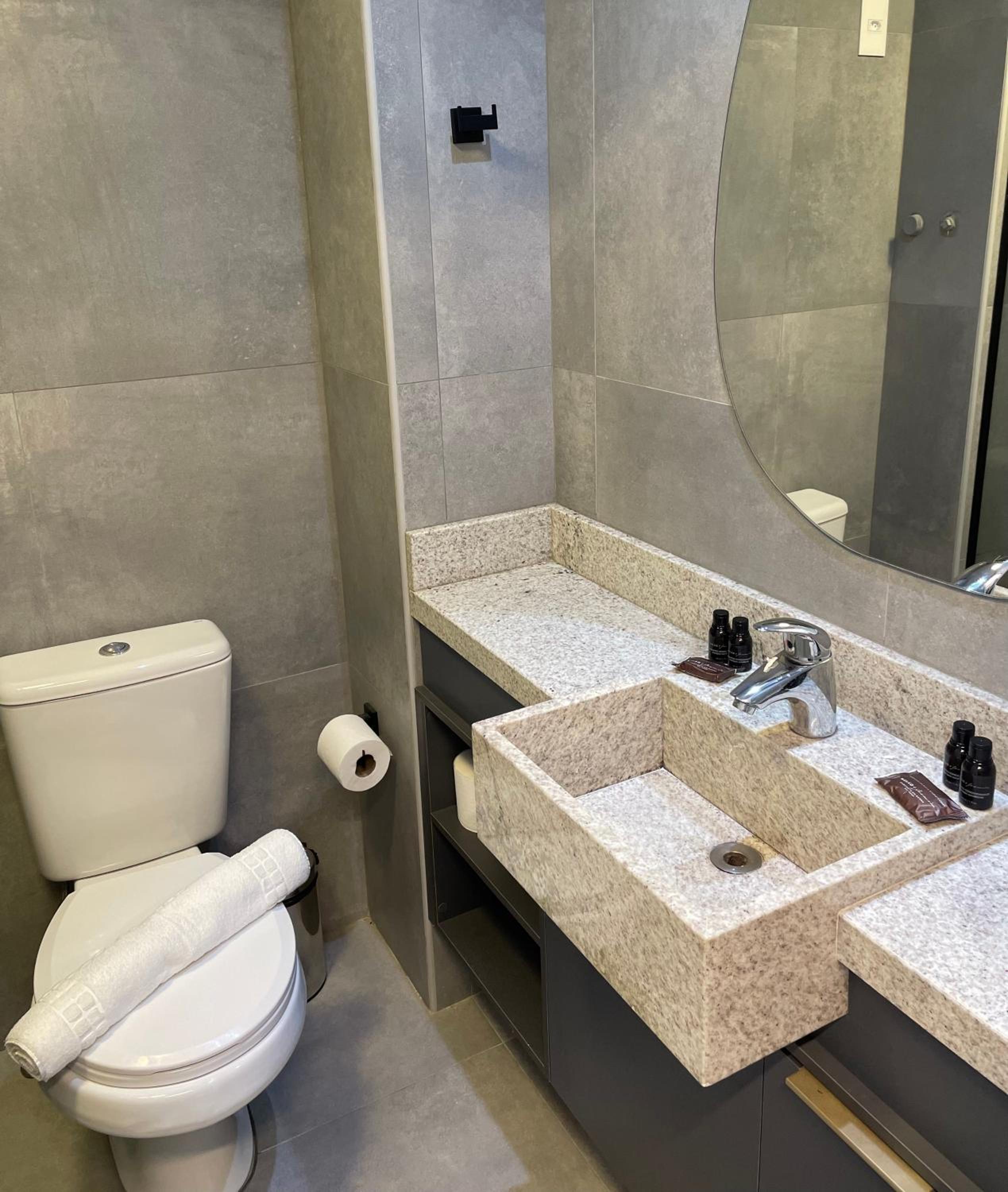 Inteiro Loft SUPER Luxuoso em Porto Alegre no Moinhos de Vento