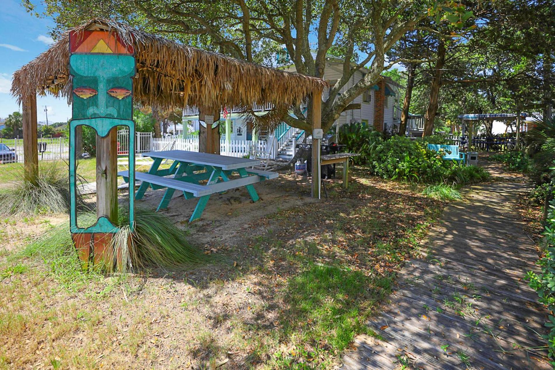 The Hemingway Cottage-Just Steps From The Beach! By Wavecrest Beach Vacations view 5