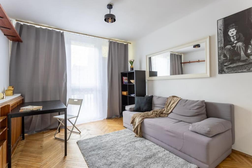 Golden Apartments- Great Location-City Center - Zelazna