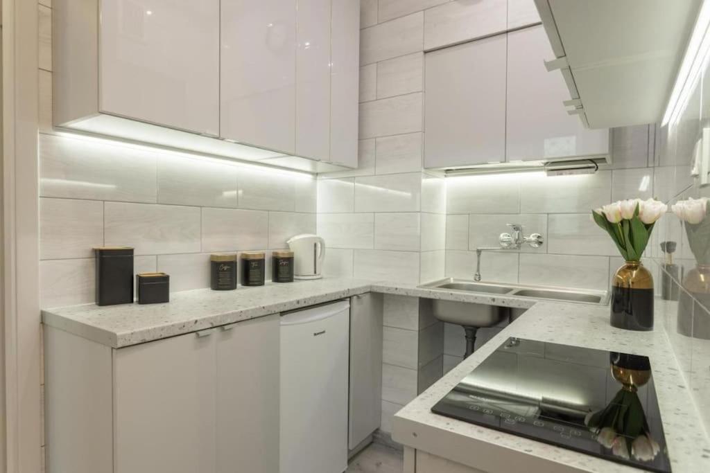 Urban Chic - City Center - One Bedroom Apartment&Wsp59