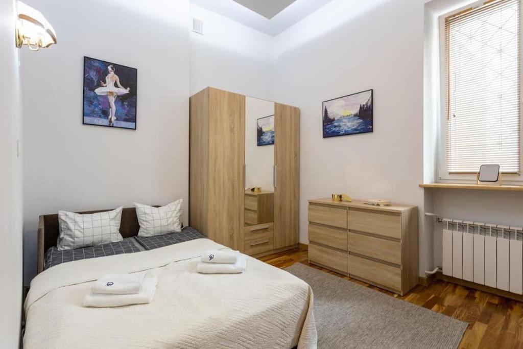 Urban Chic - City Center - One Bedroom Apartment&Wsp59