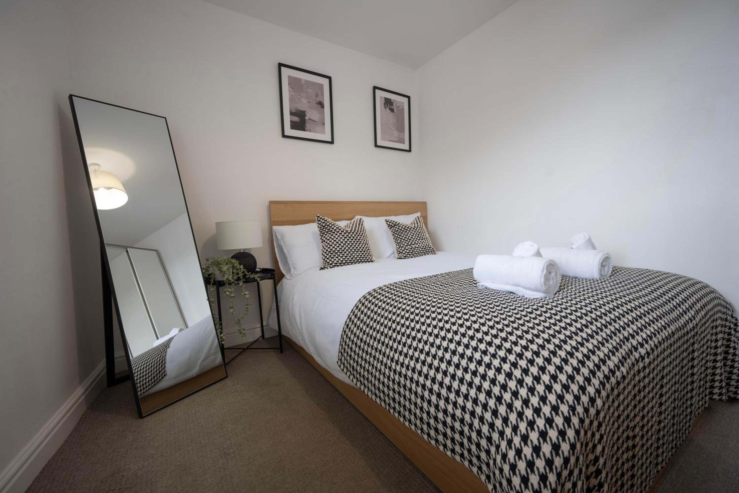 3-Bedroom Charming Central House
