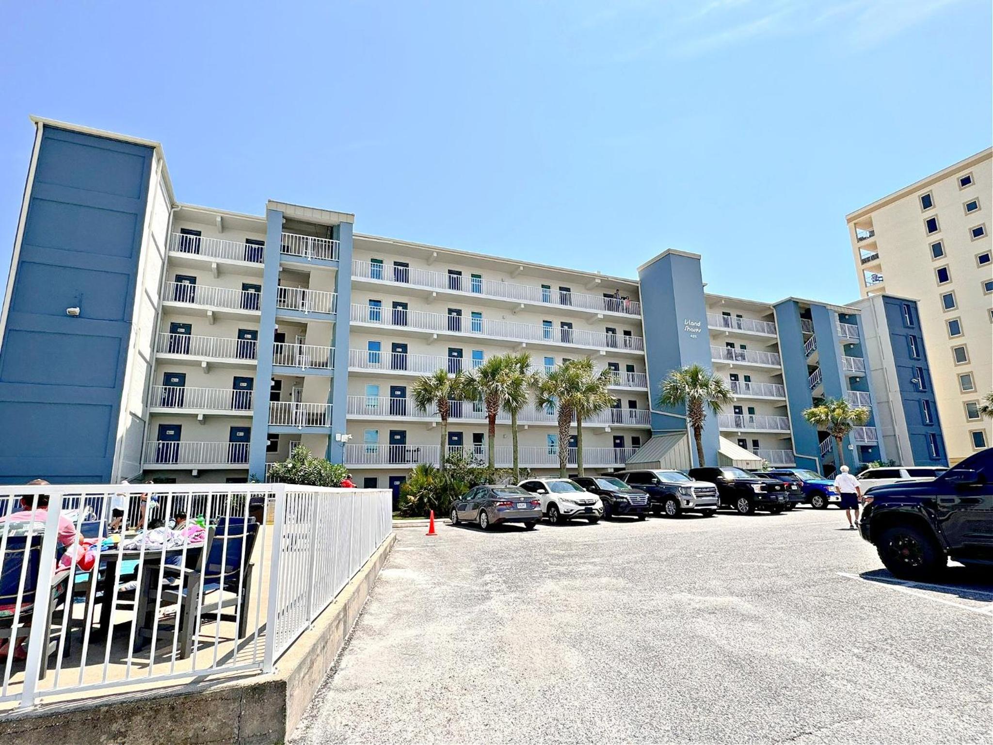 Island Shores