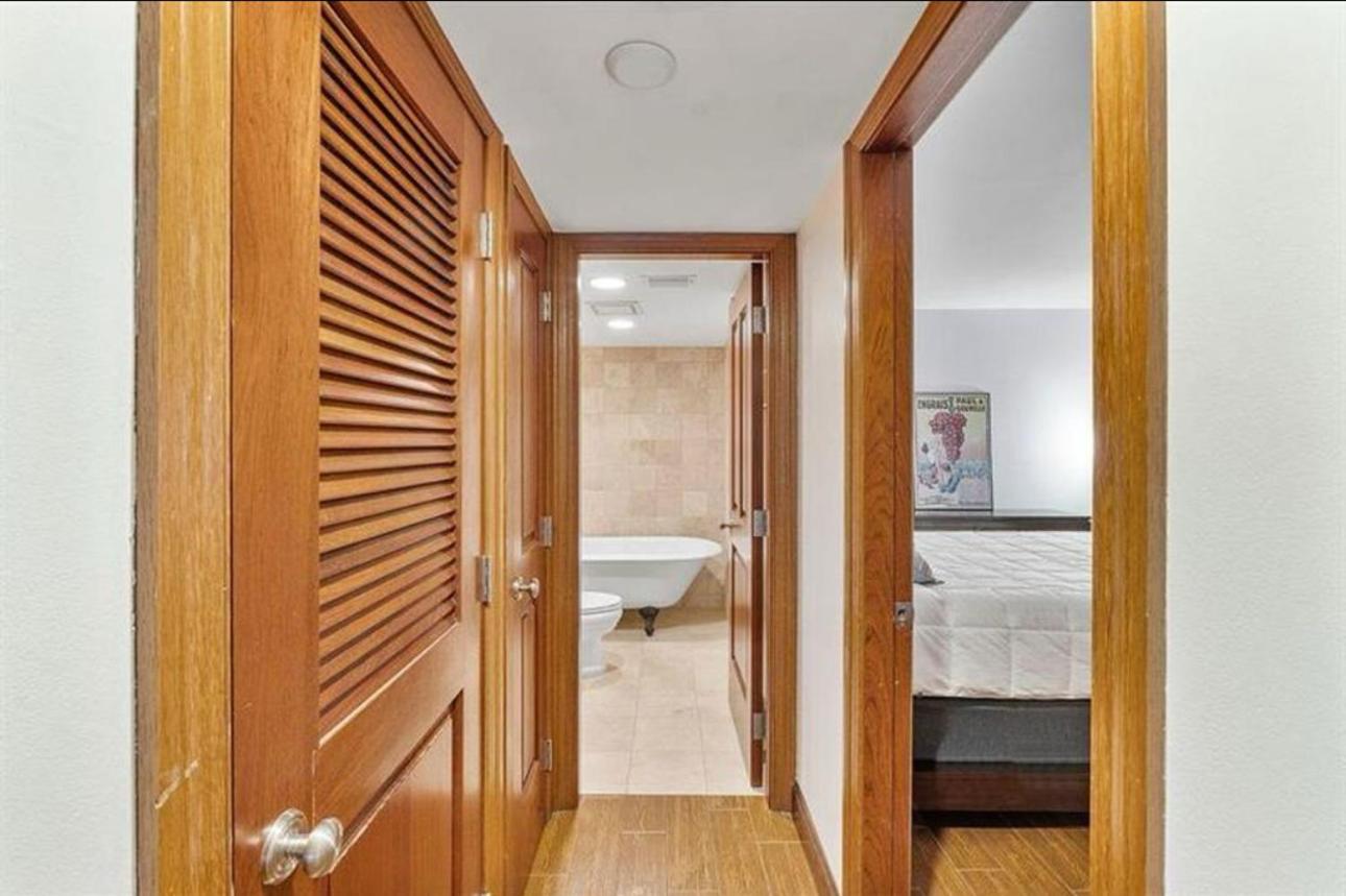 A Jupiter Gem 2 bedroom 2 bathroom apartment view 3