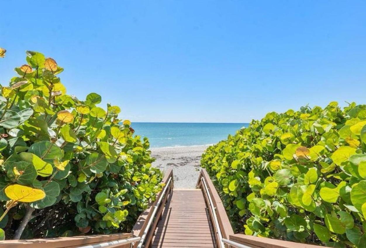 A Jupiter Gem 2 bedroom 2 bathroom apartment view 4