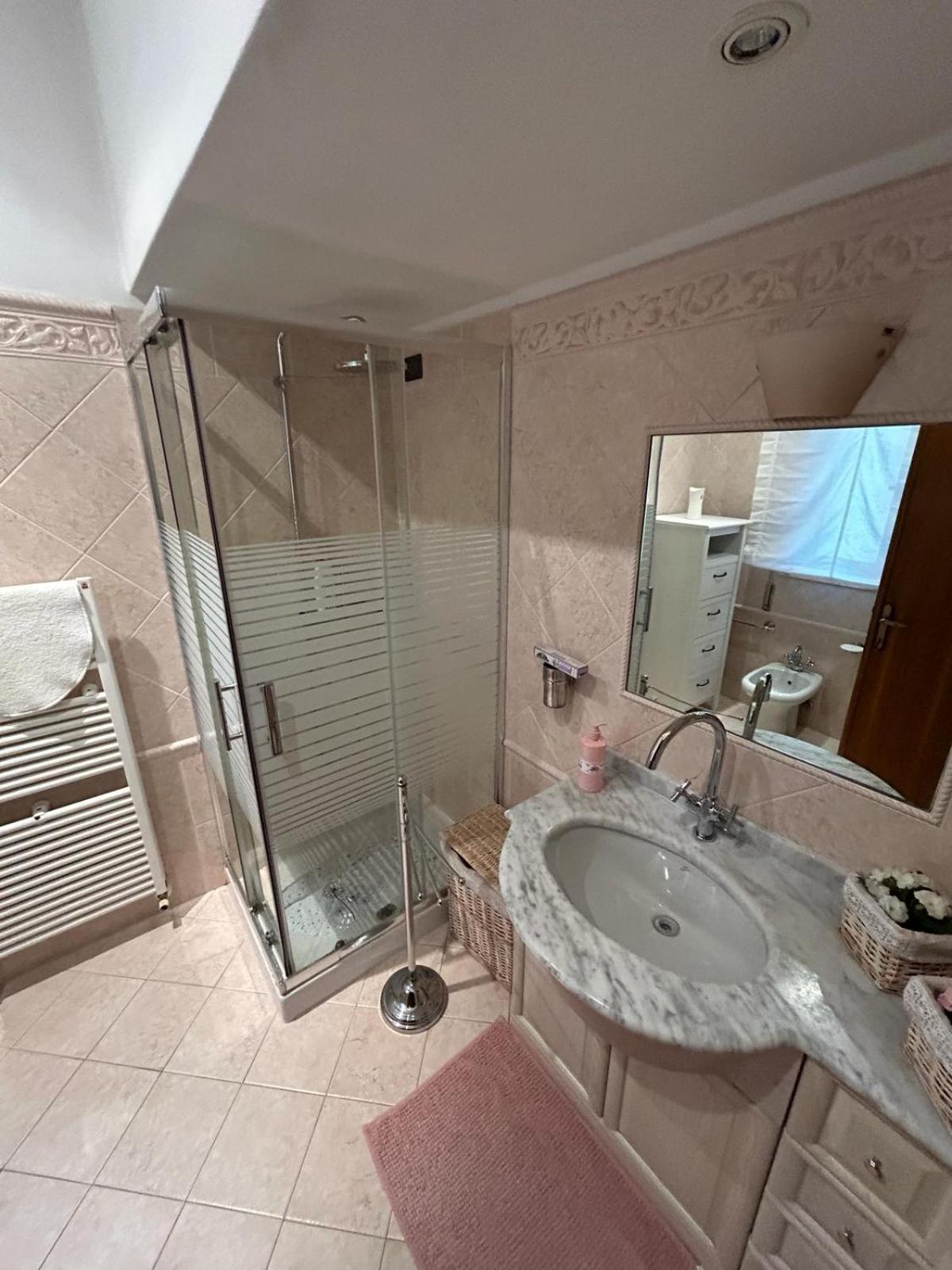 Casa Serena en Massarosa — bathroom