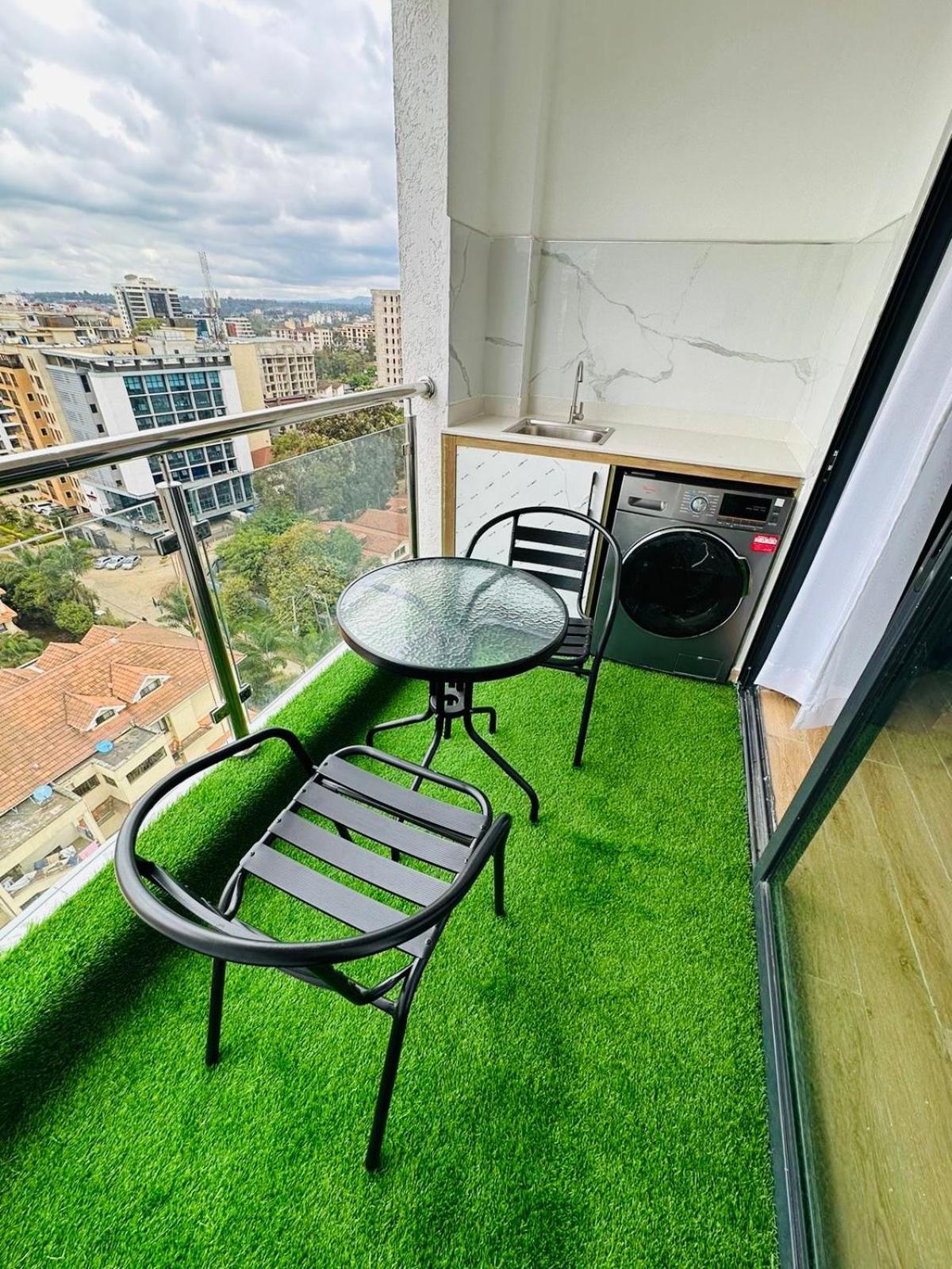 Kilimani Smarthomes serviced Luxury One bedroom apartment