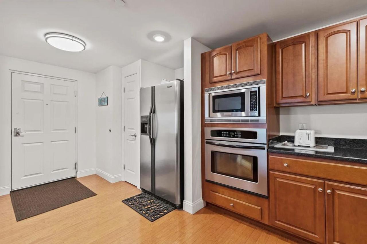 Premier Ocean-Side 2BR at Grand Victorian view 4