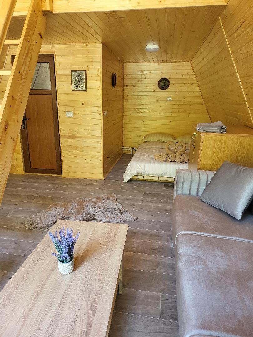 A-Frame Bella