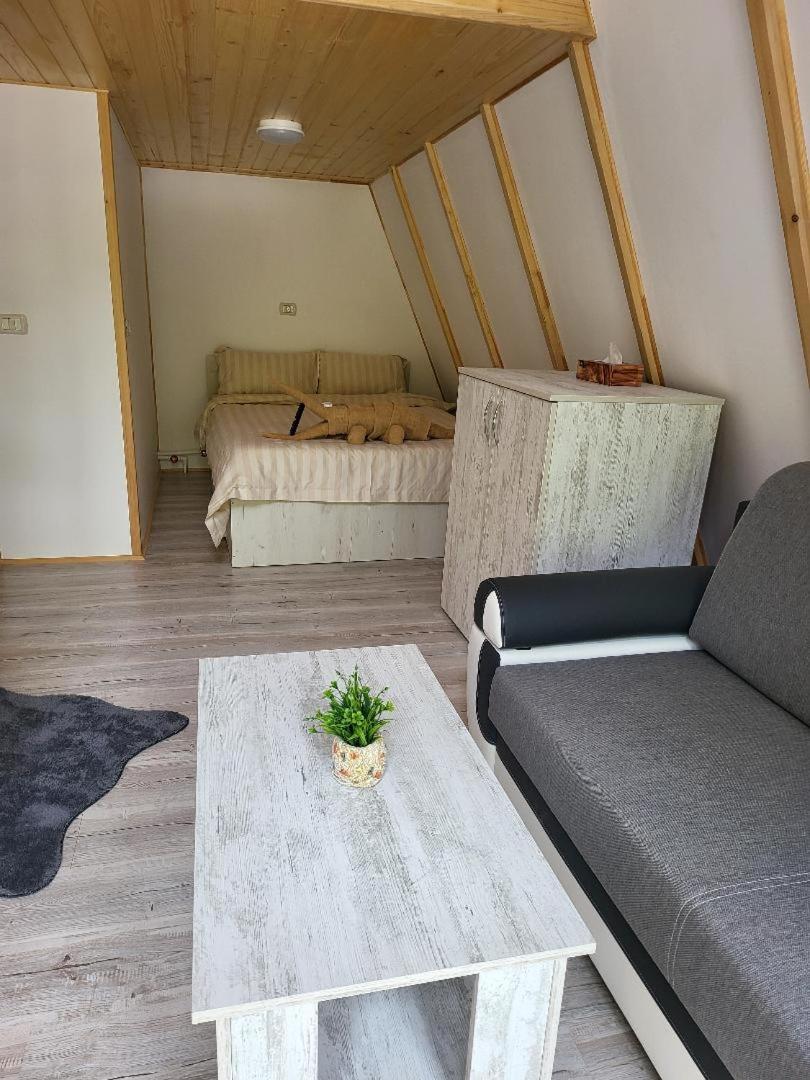 A-Frame Bella