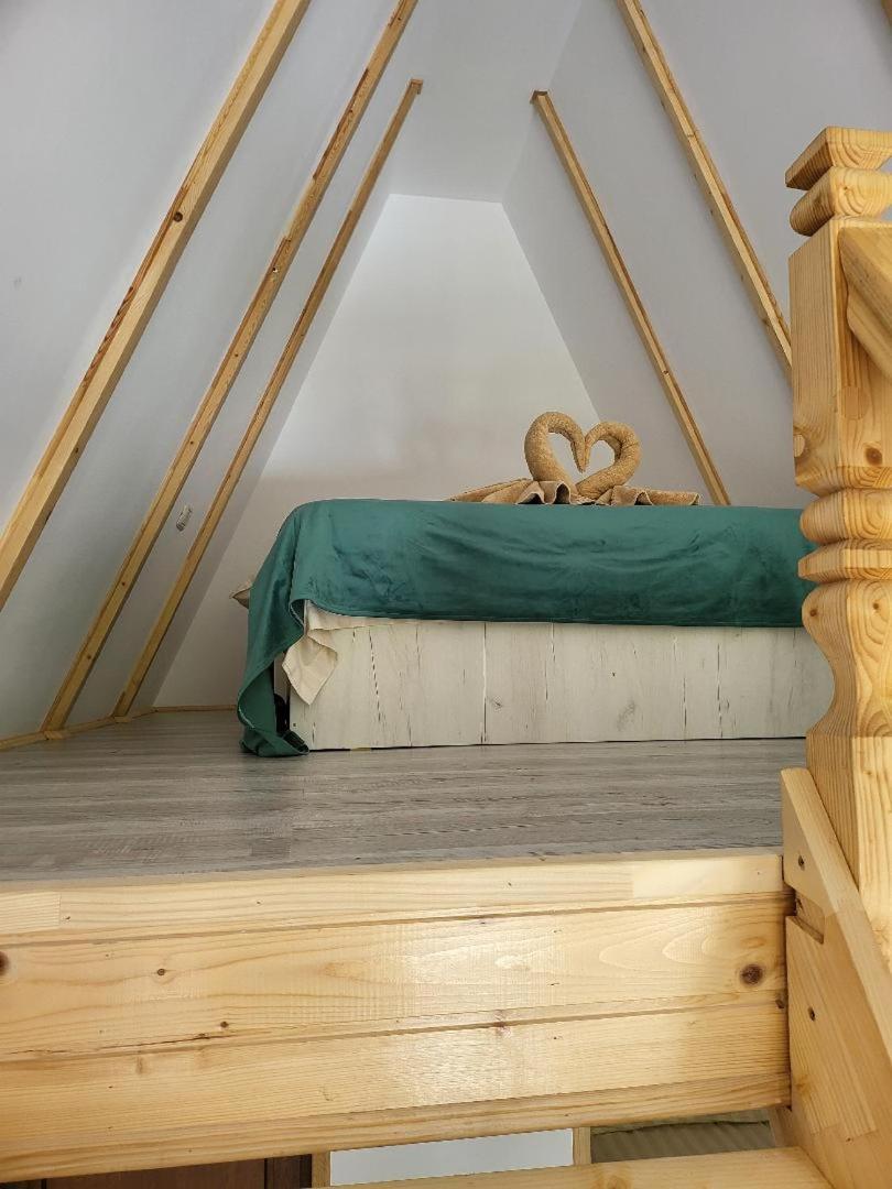 A-Frame Bella