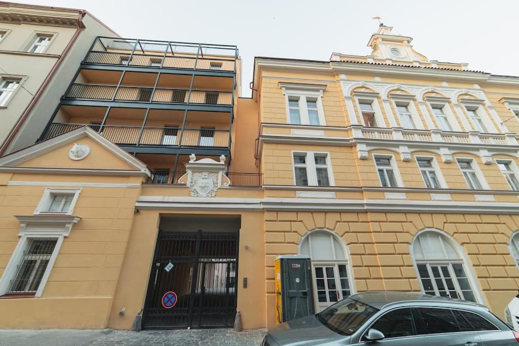 Hugo apartmán