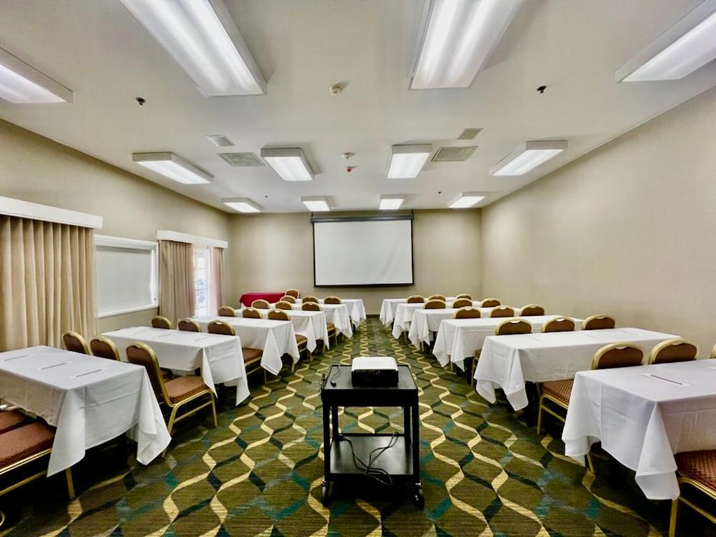 Hotel Residence Inn La Mirada Buena Park - Image 1