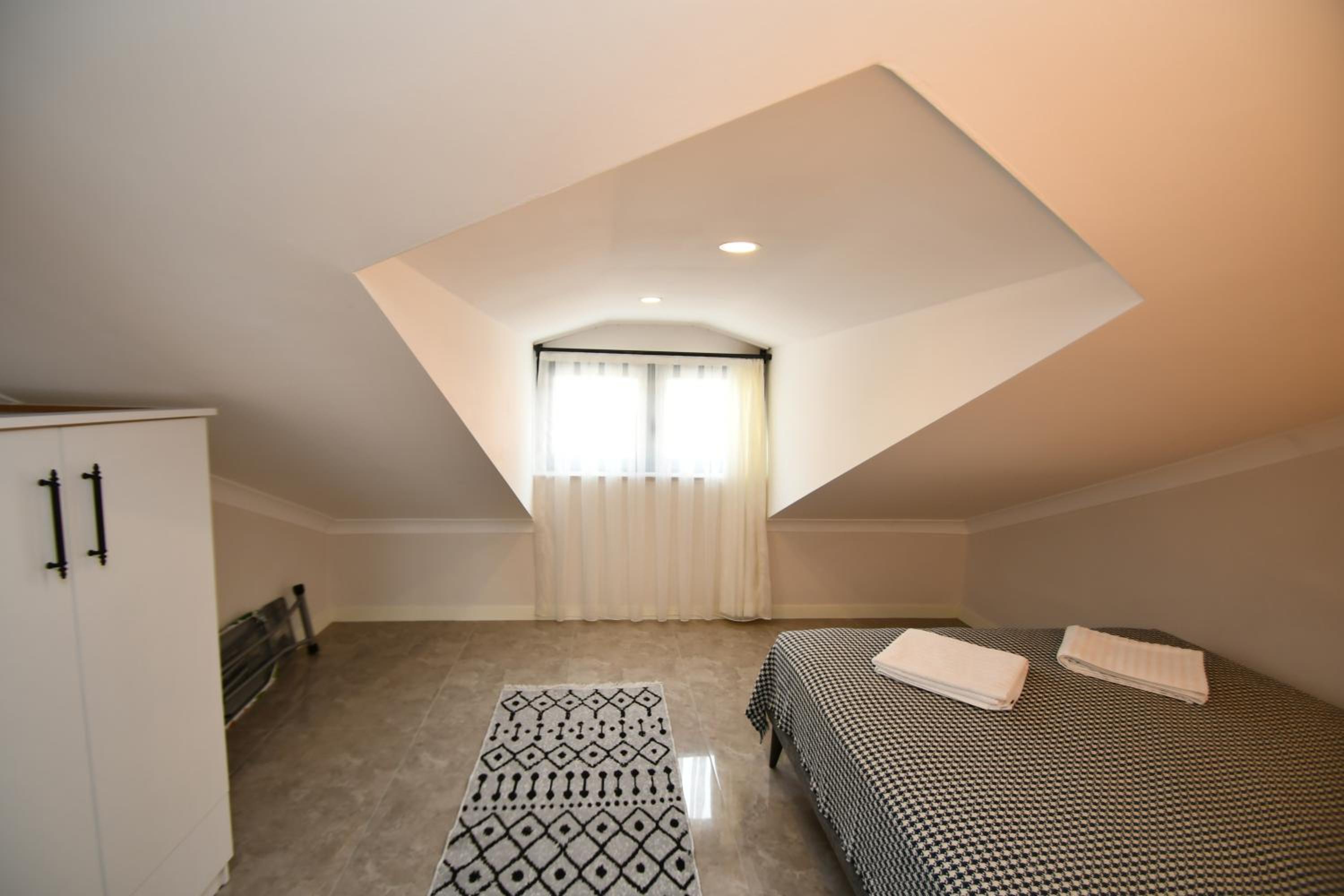 Duygu Apart etkileyici deniz manzaraları - Image 41