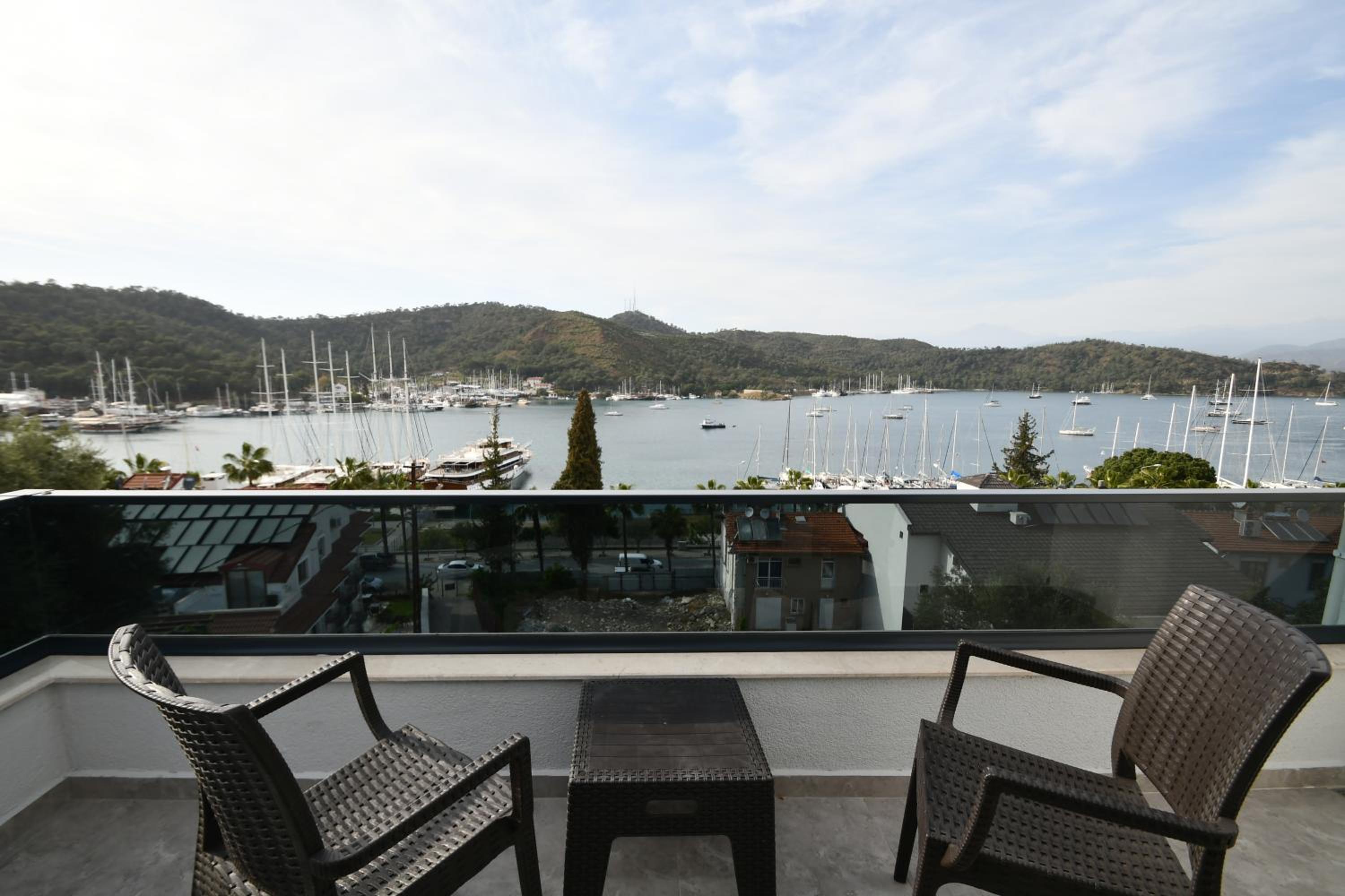 Duygu Apart etkileyici deniz manzaraları - Image 68