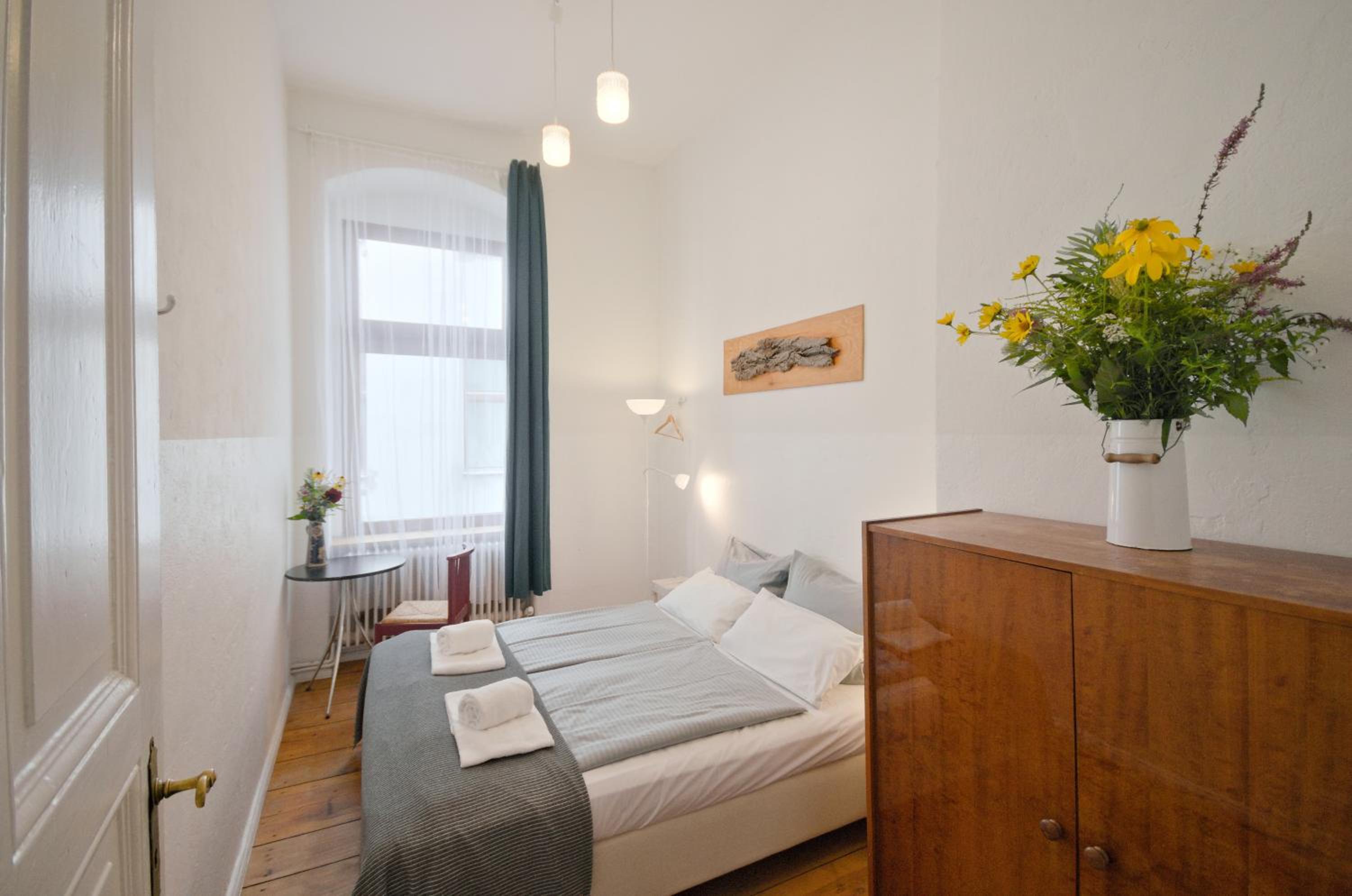 Courtyard Apartment (REBELI)