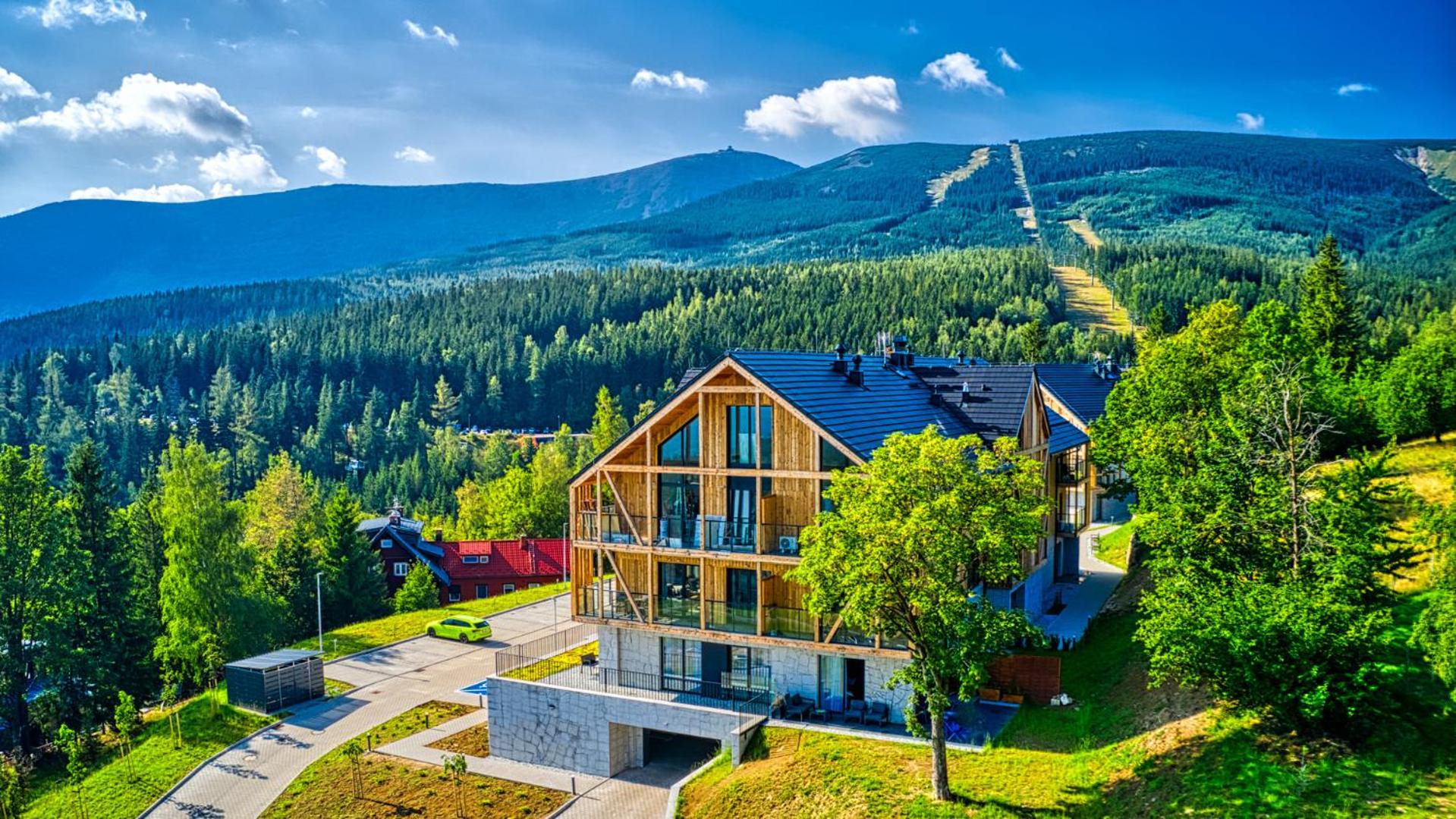 Apartament z prywatnym Jacuzzi Orlik VIP Residence - blisko wyciągu i Wang by Royal Aparts