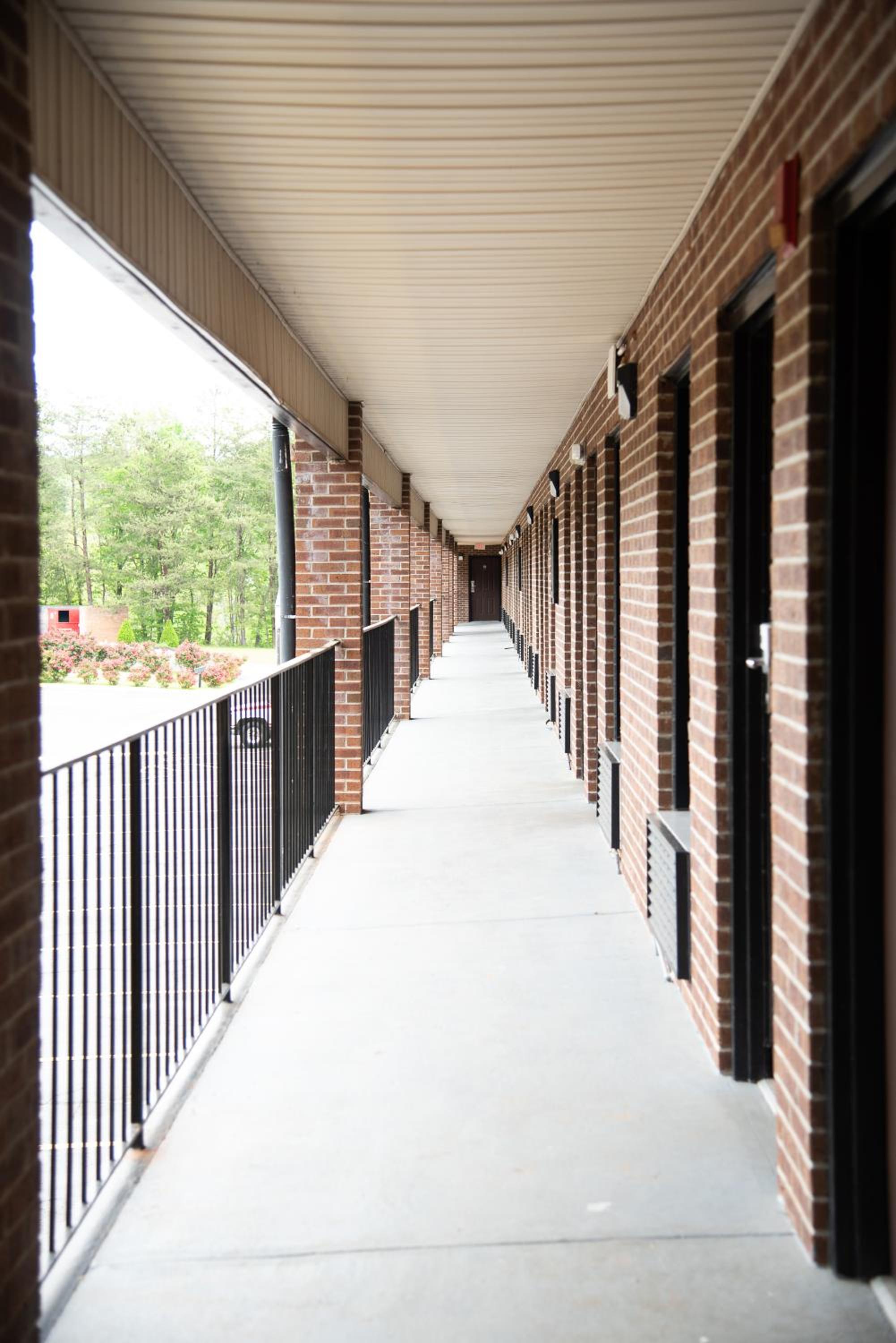Columbus Inn and Suites view 4