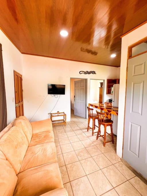 2Bed 1Bath Cozy Casita Lapa in Manuel Antonio