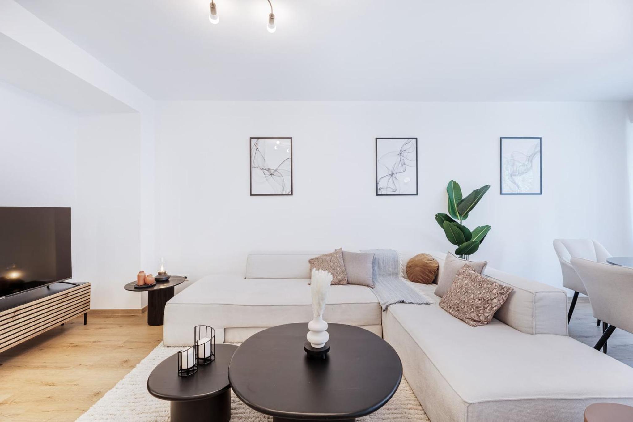 Elegant 2BR with Balcony - Central Luxembourg City view 2