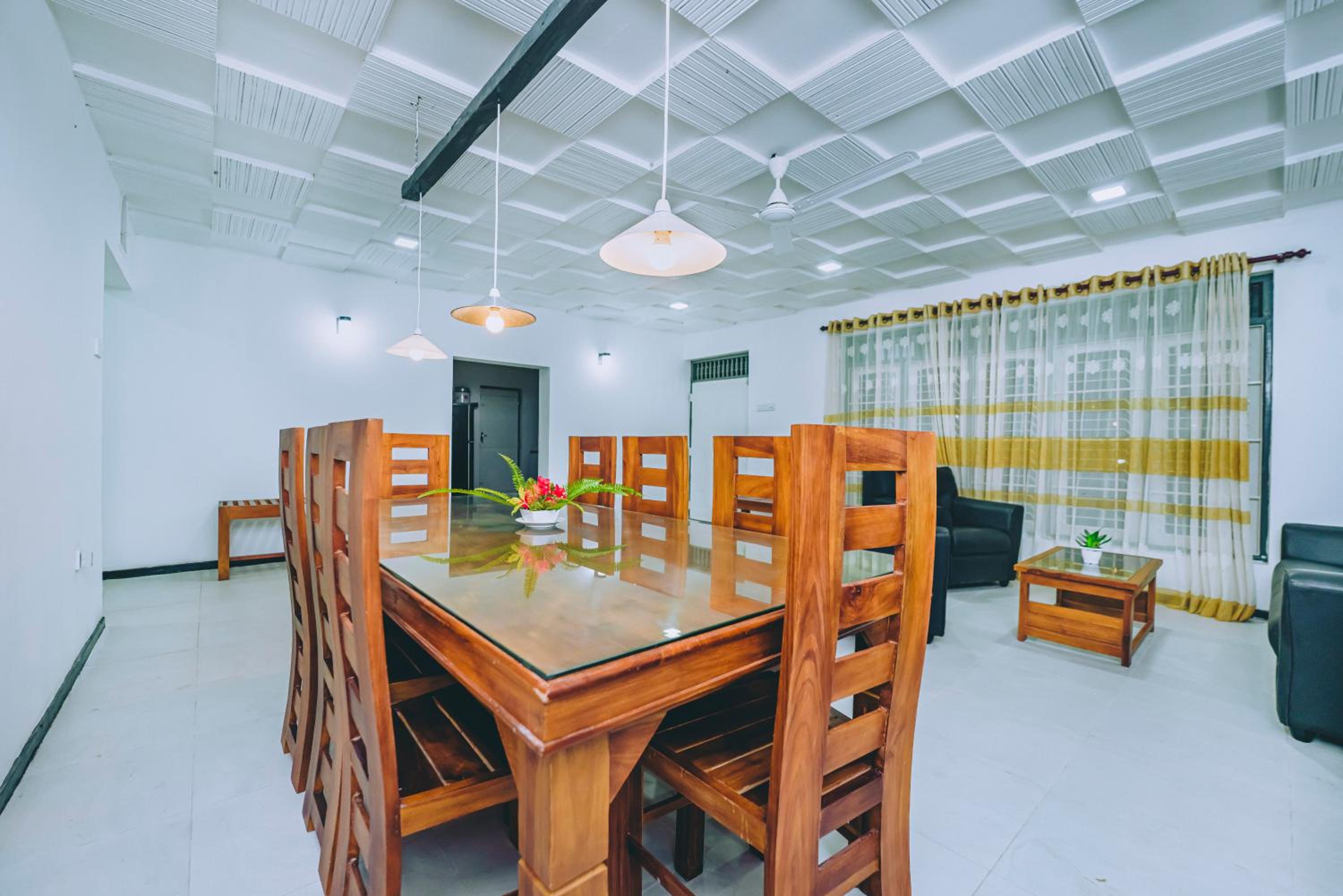 Shinestar Villa Mirissa