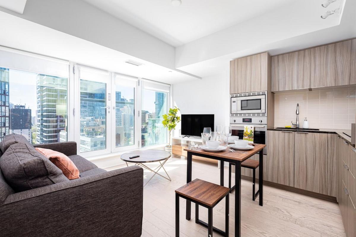 1BR with Sofa Bed that sleeps 3 by Yorkville!