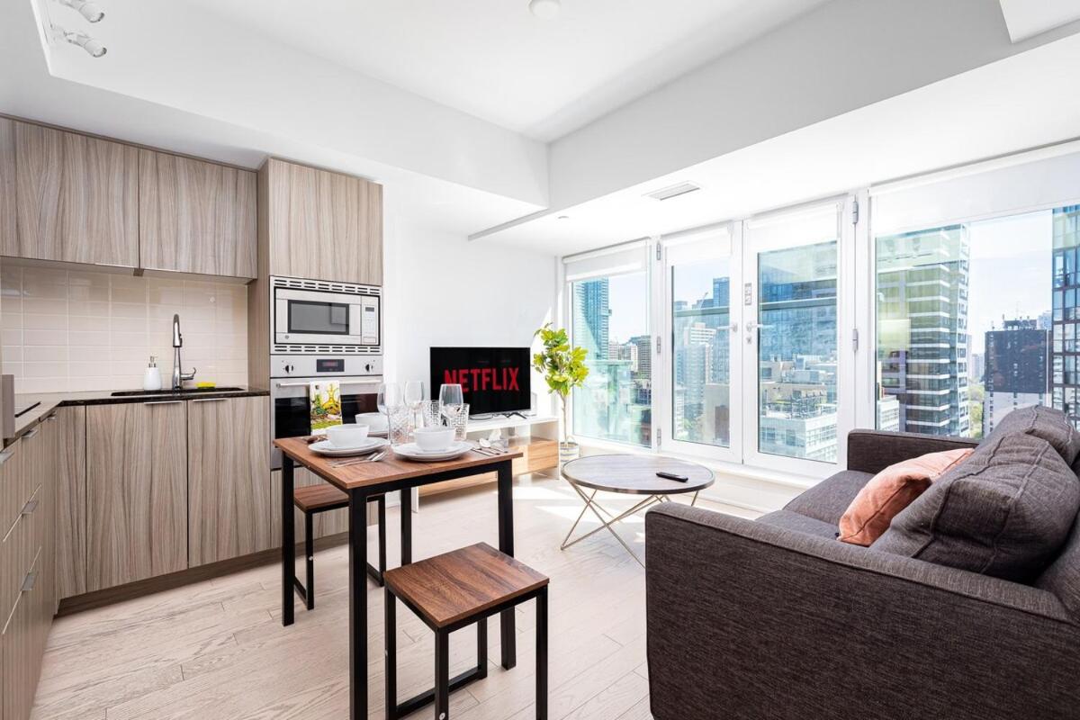 1BR with Sofa Bed that sleeps 3 by Yorkville!