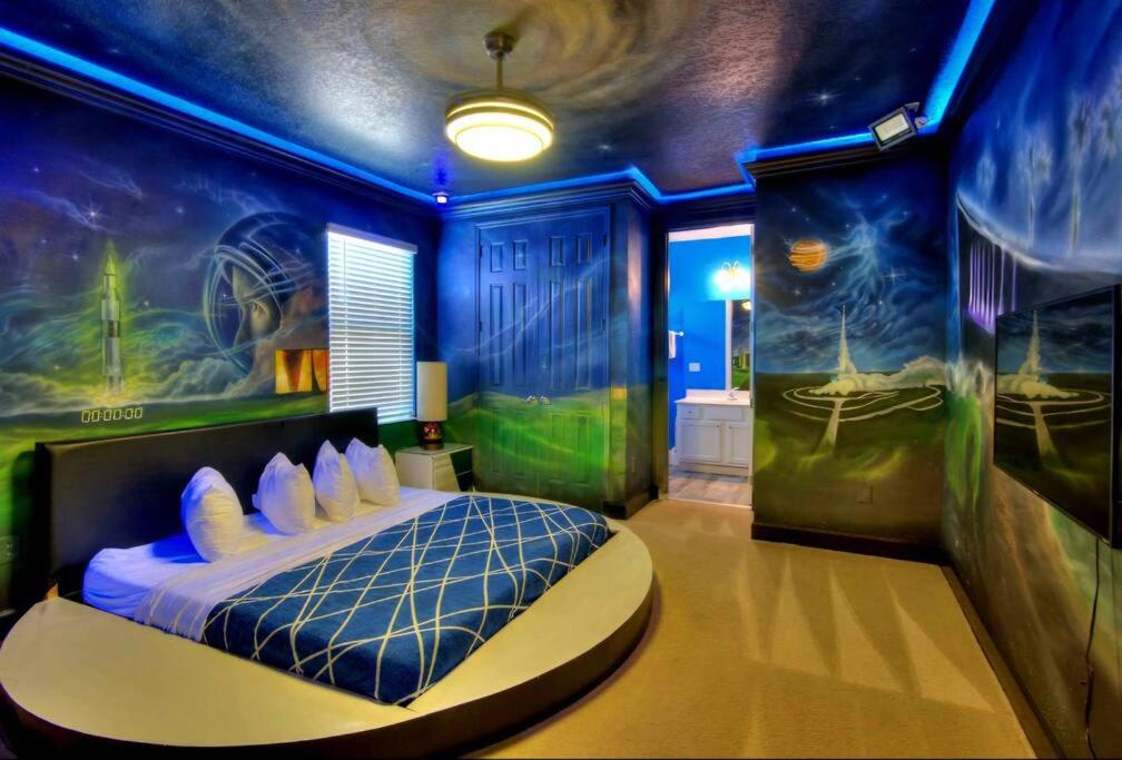 Worldtour 14 bedroom Beautiful Bowling Villa view 5