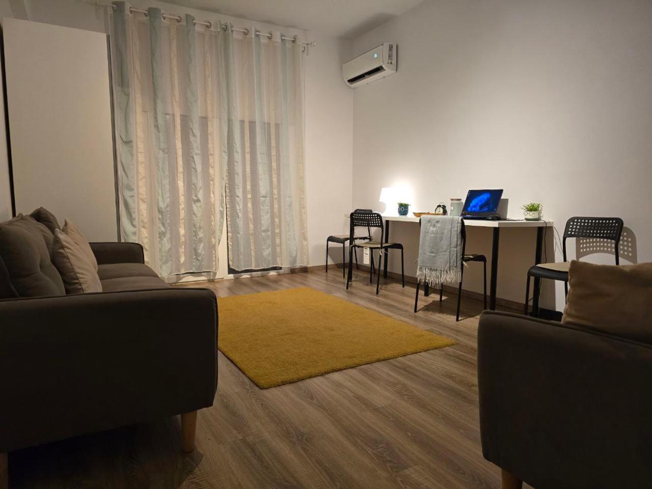 Sunny Rooms