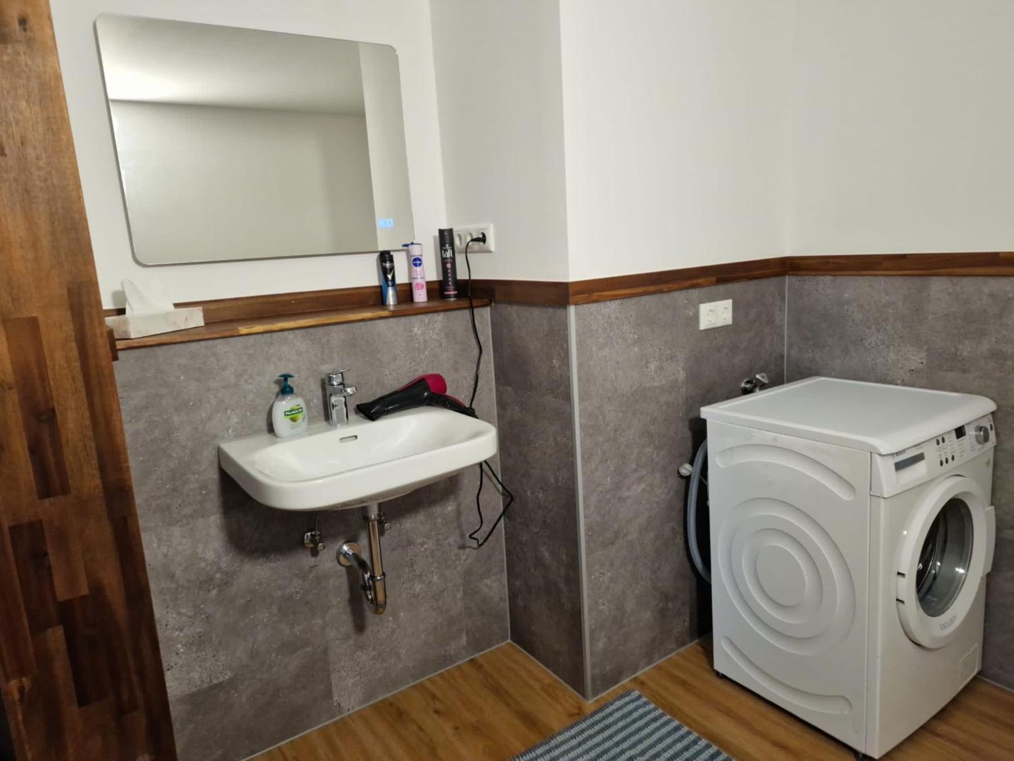 KG Exklusives Zimmer, WLAN, geteiltes Bad und Küche