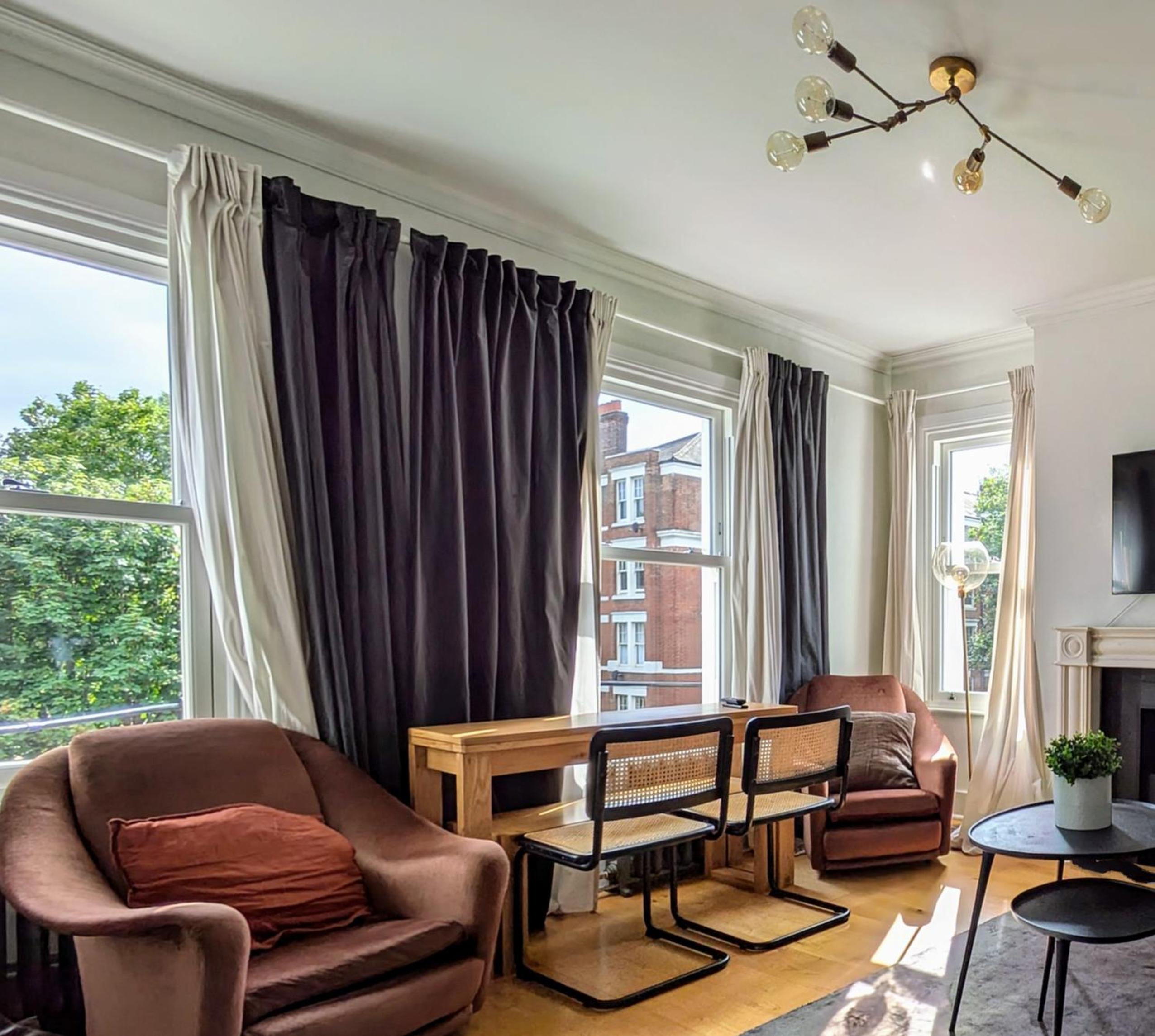 Charming Bright 2-Bed Heritage Flat, Battersea Park, London